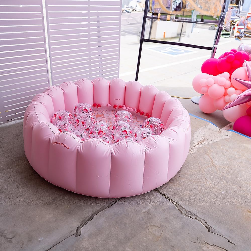 Fun Express Flamingo Print Beach Balls Bulk 12 Pack - Inflatable Pool Toys for Kids & Adults | Hawaiian Luau Party Decorations & Favors | Tropical Beach Party Supplies for Summer Fun Outdoor Play 11"