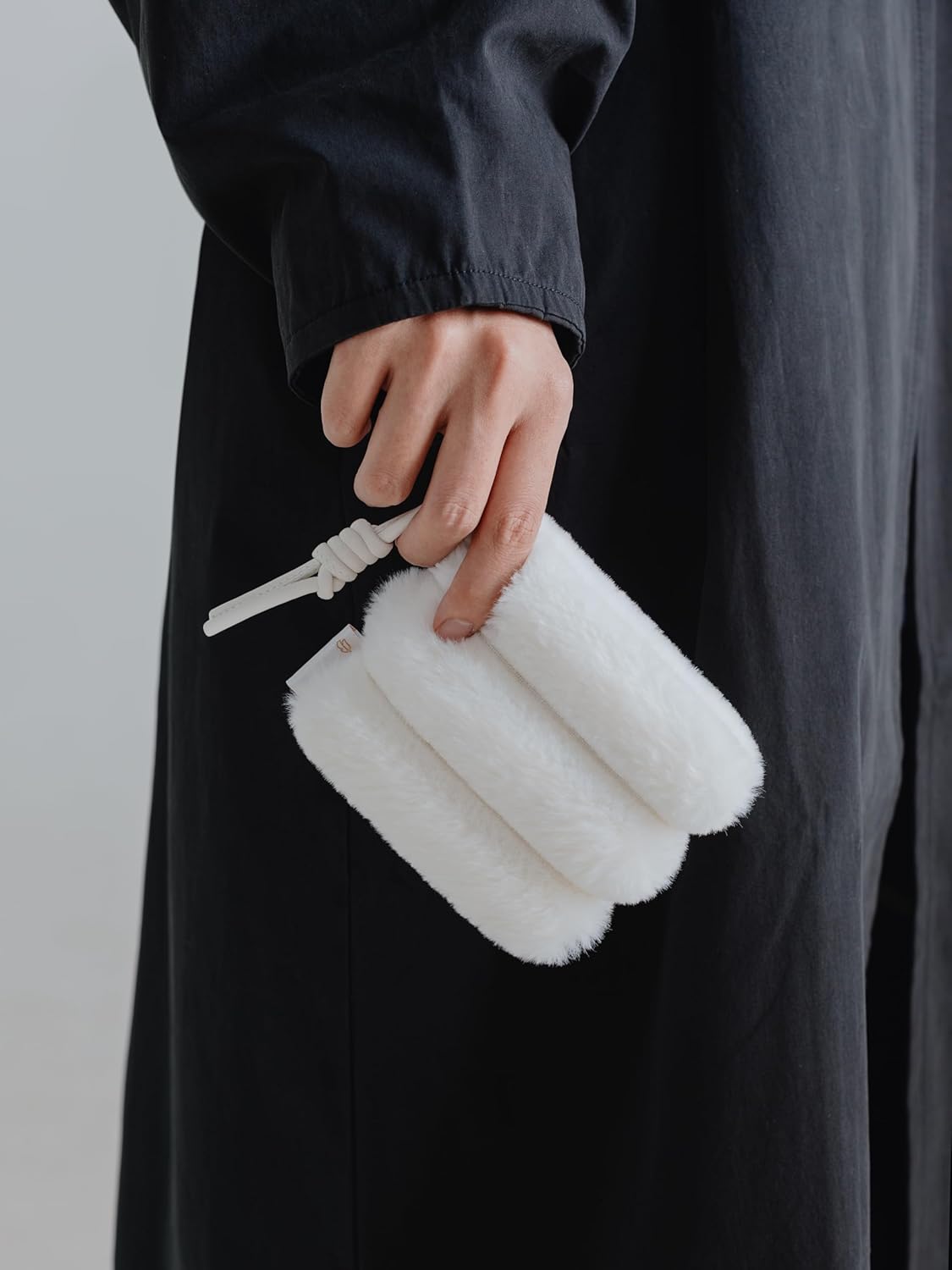 Comfyable Faux Fur Cute Coin Purse Pouch Change Holder For Women, Small Organizer with Magnetic Closure, Lanyard, Storage for Airpods, USB Flash Drive, Lipstick, Card, Key, Daily Items, Rice - Image 5