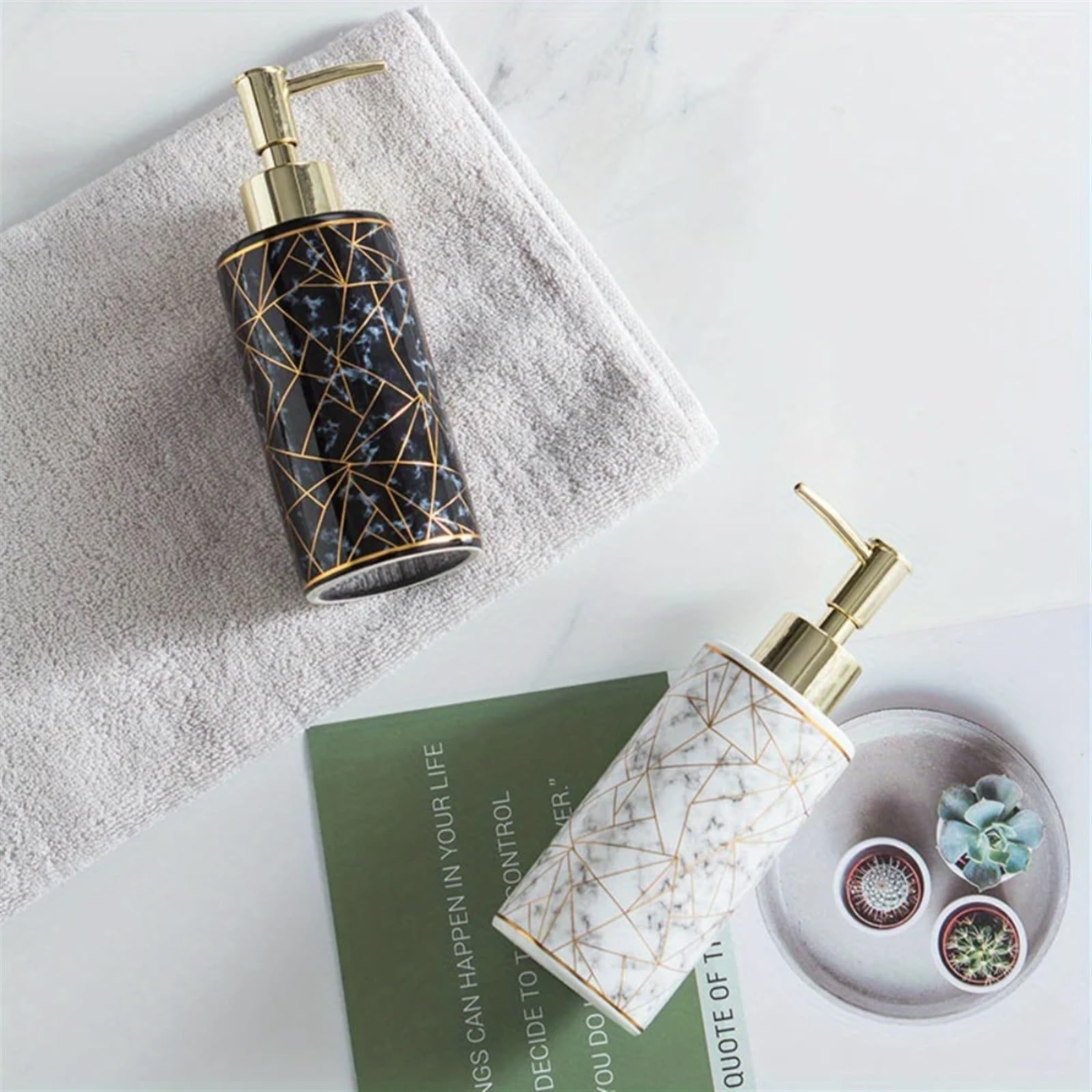 Seifenspender aus Keramik in Schwarz und Weiß, Marmor, Lotion- und Shampoo-Flasche für Badezimmer, Küche, stilvolles und modernes Wohnaccessoire