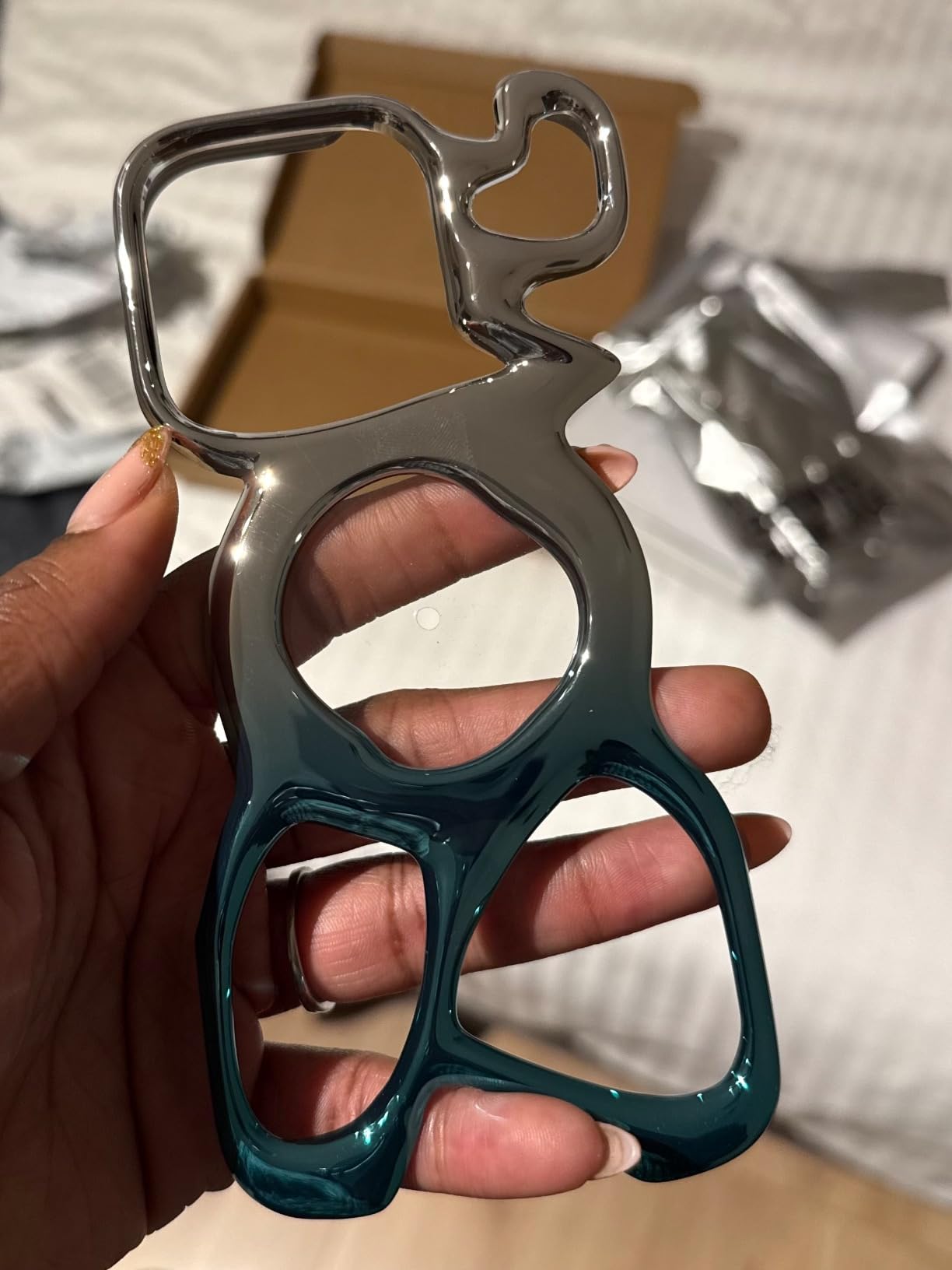 Hollow Electroplated Silver Magnetic Phone Case Compatible with Iphone Apple 16/15/14/13/12 Series photo review