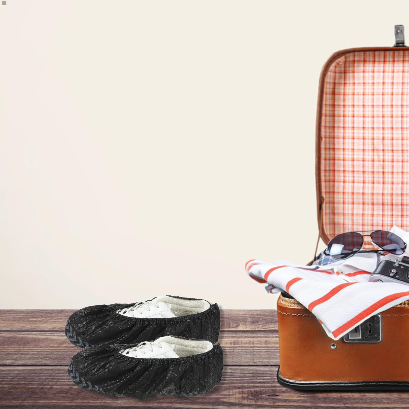 VALICLUD Fundas para Zapatos Desechables Negras, Antideslizantes y Transpirables, sin Tejer, Gruesas de 530 G, 100 Piezas para Uso Doméstico, Oficina y Viaje