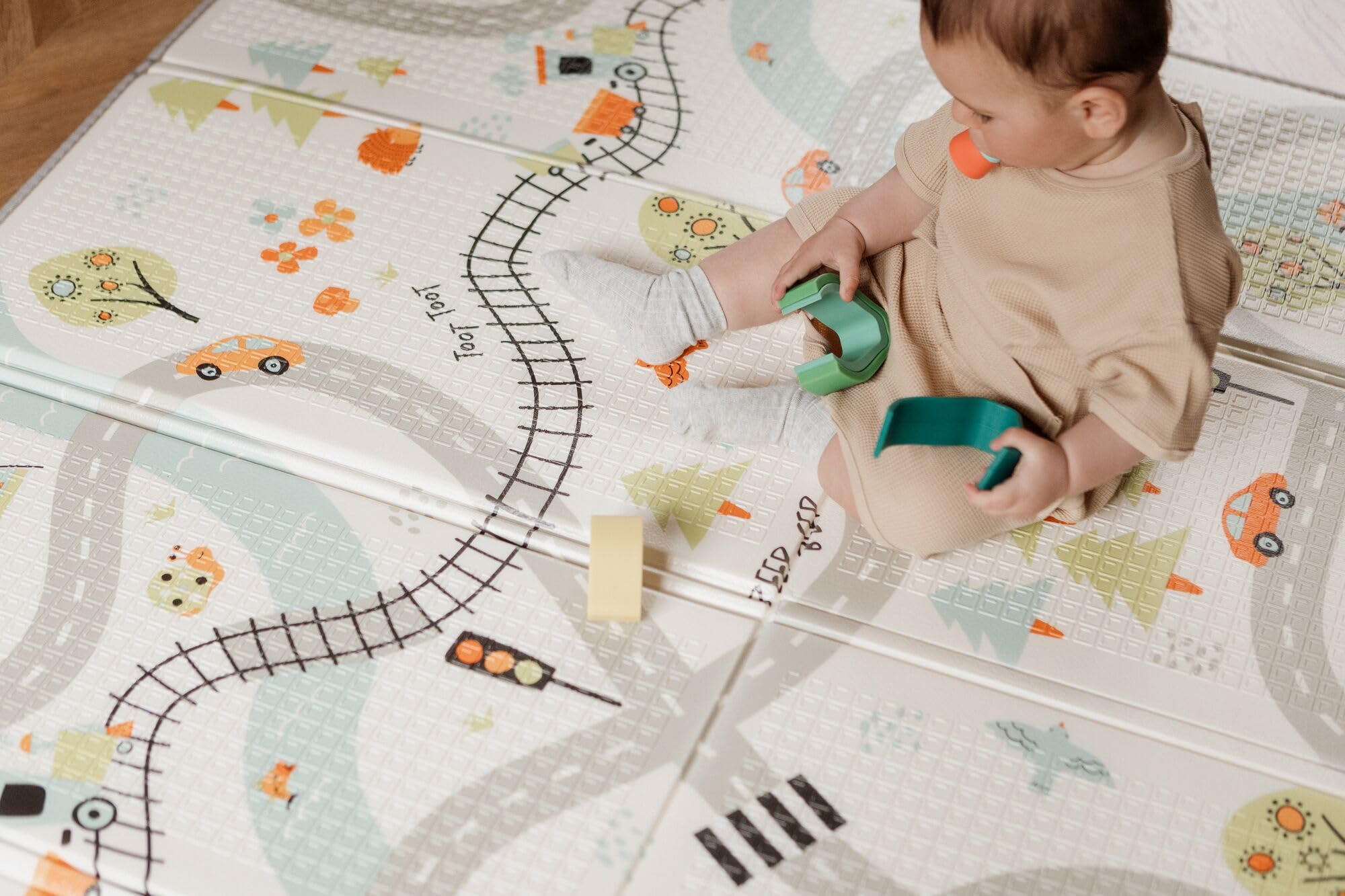 Nuby Alfombra de Juego Plegable Reversible, fácil de Limpiar, Reversible, Impermeable, Adecuada Desde el Nacimiento (Carretera)
