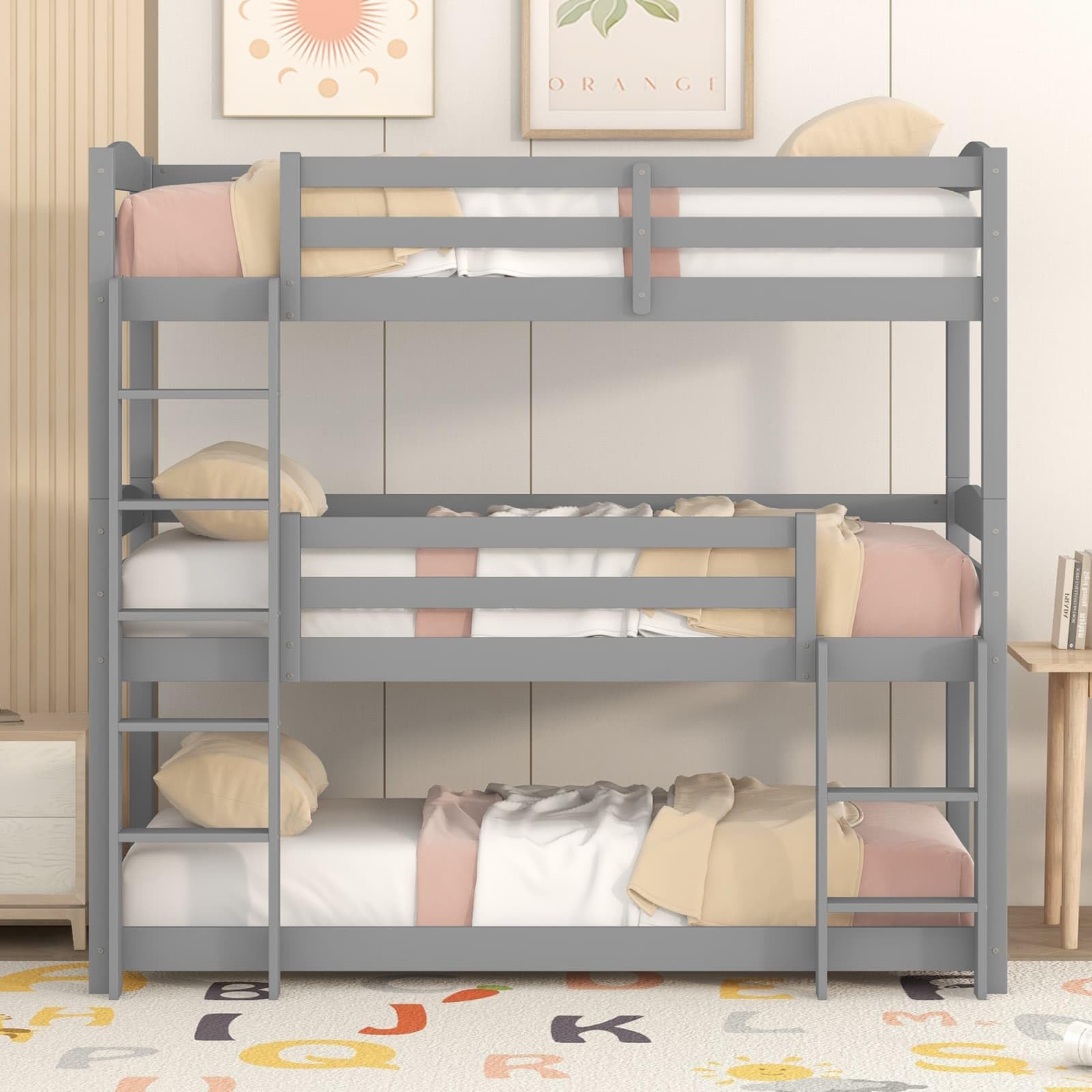 KOMHTOM Lit Superposé Triple en Bois avec 2 échelle Latérale, Cadre de lit Plateforme avec Clôture de Sécurité, Lit Simple, Support à Lattes(sans Matelas,90 x 200CM) (Gris)