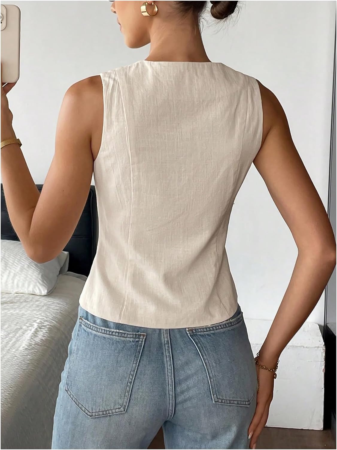 OYOANGLE Women's Button Up Dressy Vest Shirt Crew Neck Sleeveless Blouse Business Casual Outfits