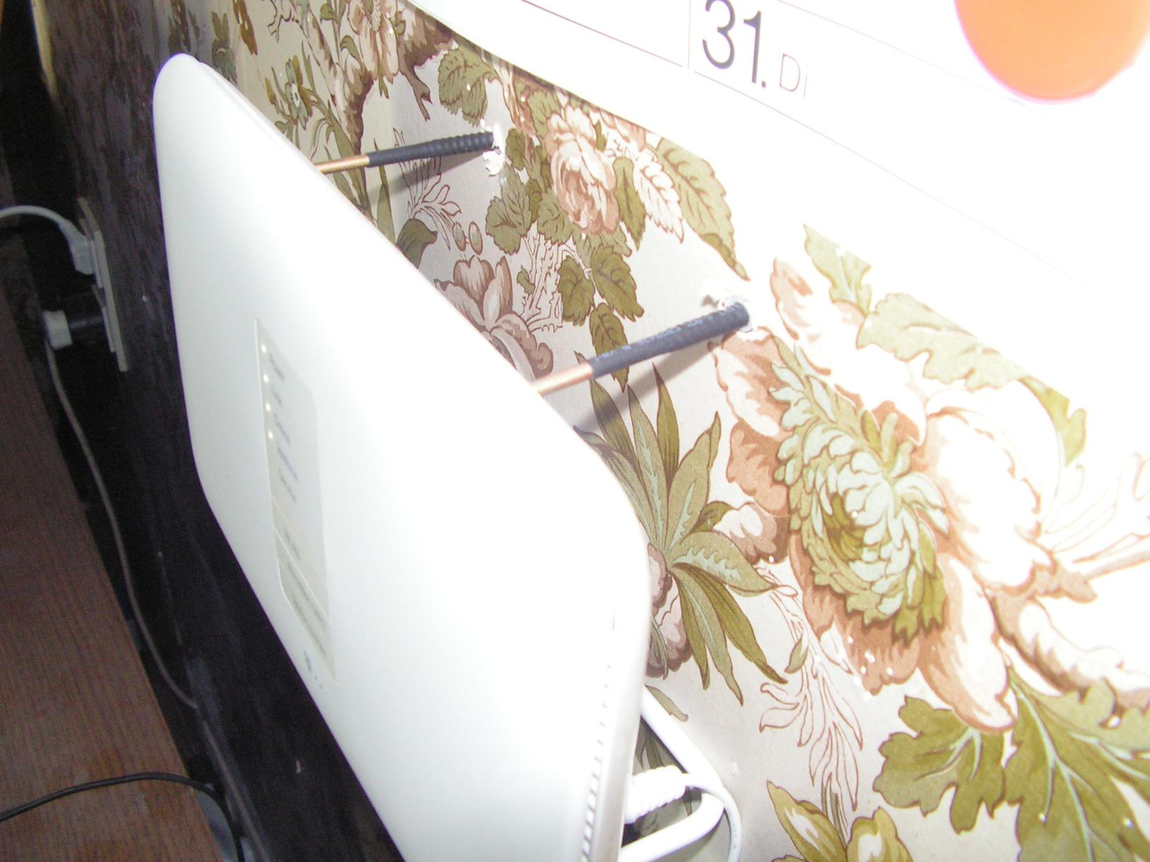 5 cm Geräteabstand zur Wand sollten schon sein!