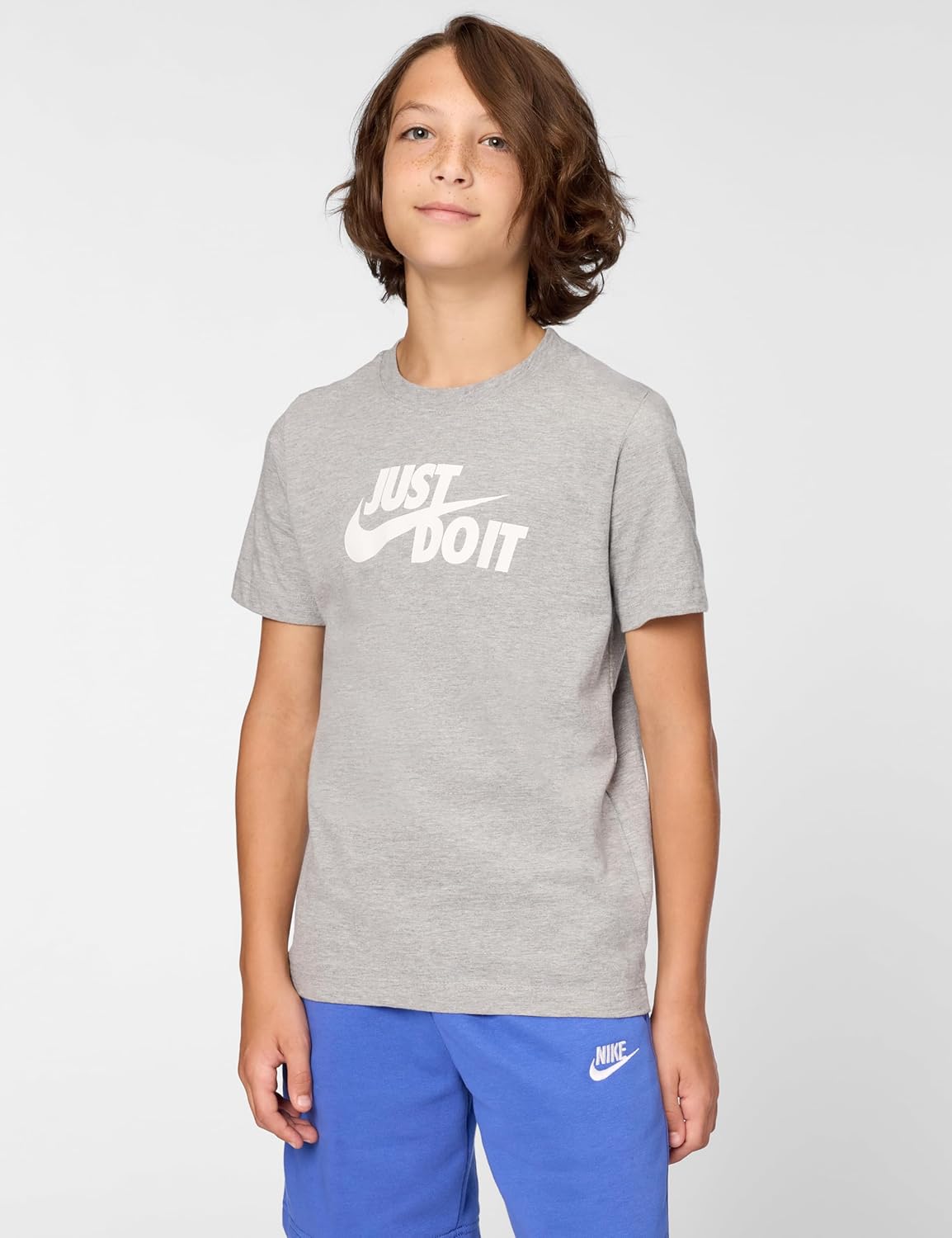 Nike Unisex Big Kids' Sportswear Club Just Do It T-Shirt - Boys and Girls - Image 4