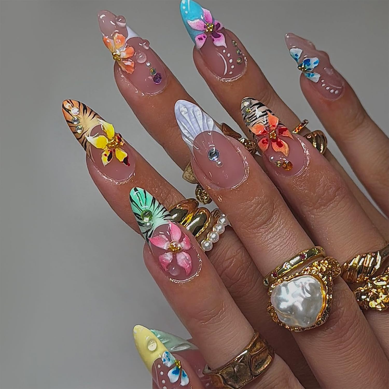 Photo 1 of WYFHDT Floral Press On Nails