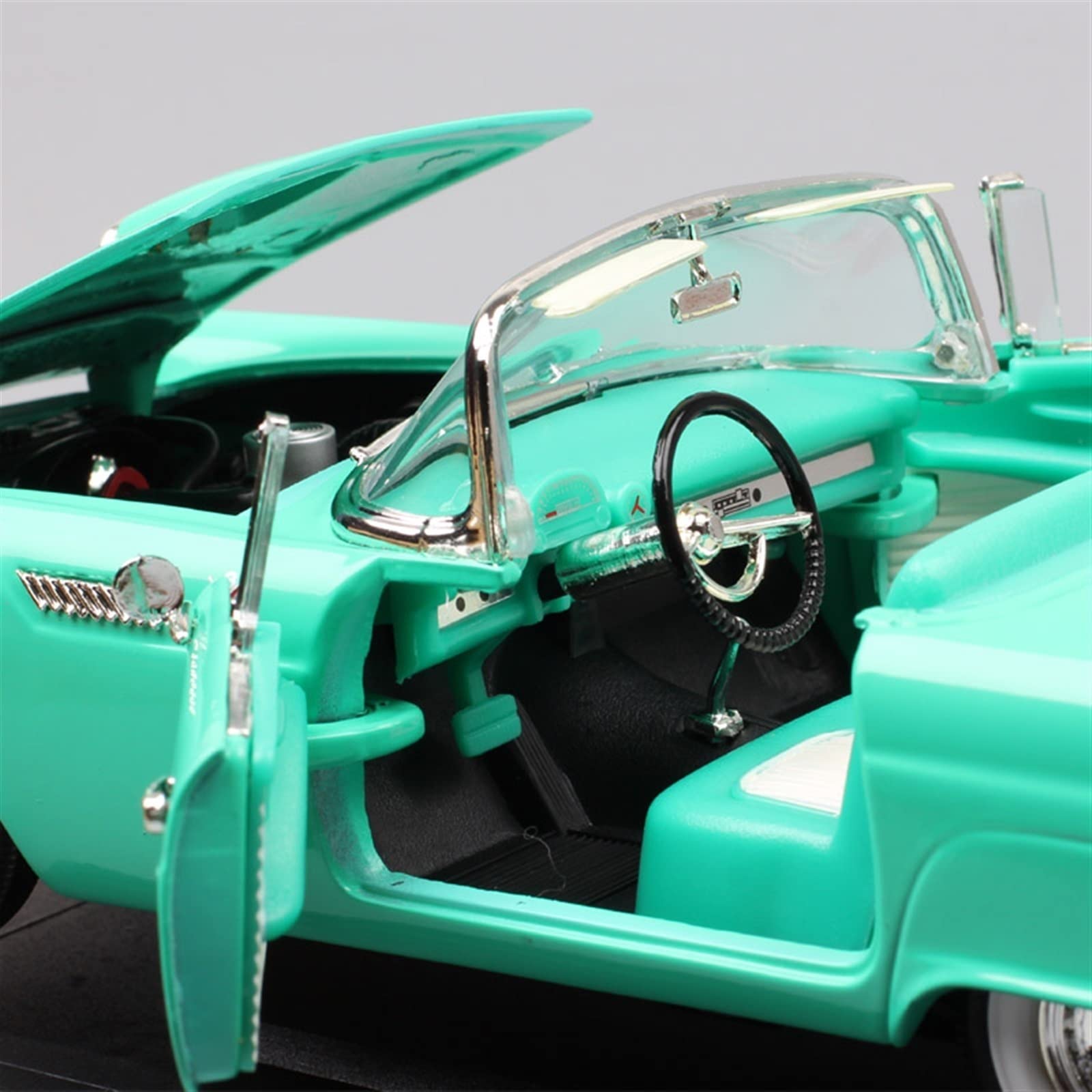 Amazon.co.jp: ダイカストカー 1:18 フォードサンダーバード 1955