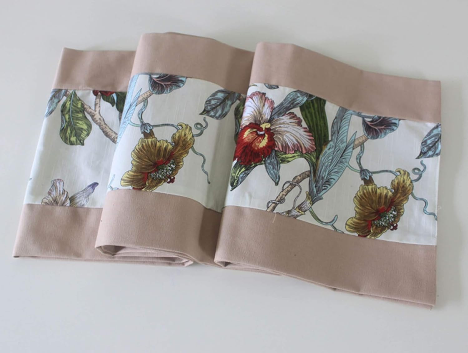 Table Runner Decoration,33x160CM,Flowers and Tassel Festive Table Runner Cotton Canvas,Table Runner Decoration Khaki White