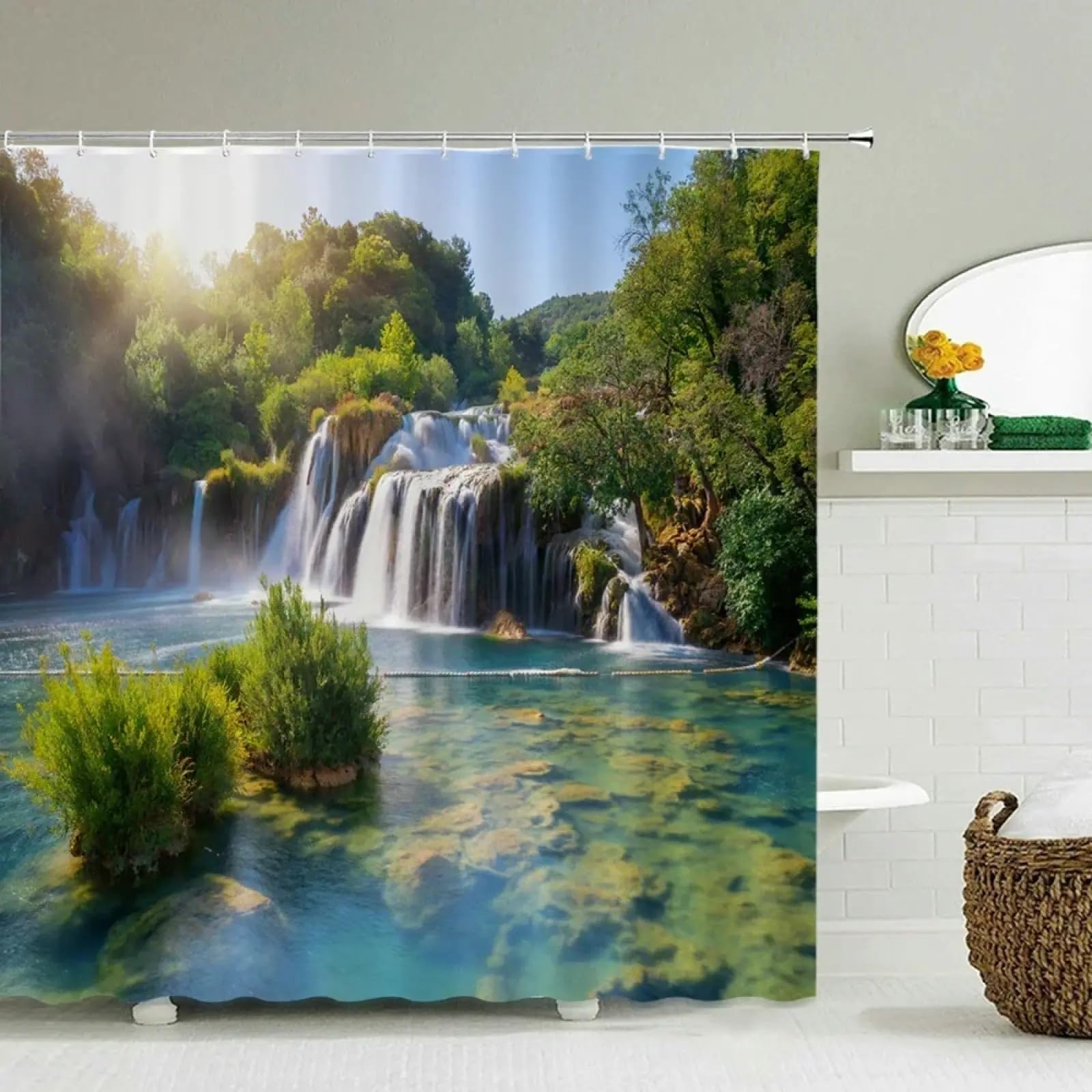 Rideau de douche en tissu forêt 3D pour s'évader au quotidien dans une petite salle de bain zen