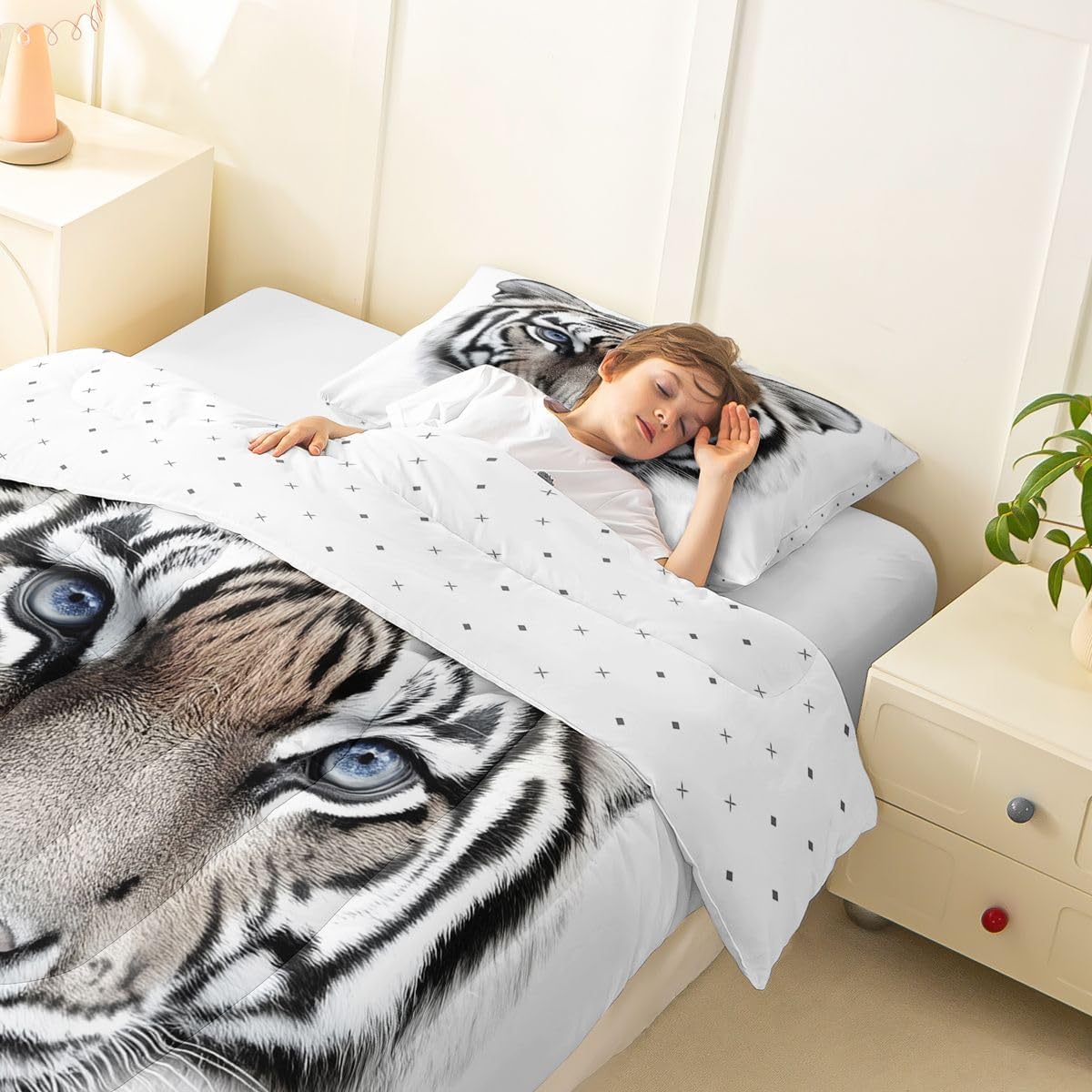 Erosebridal Boys Customized Tiger Comforter Set Twin Size, Wild Animal Print Bedding Set for Boys Girls Teens Adult Bedroom, Grey Tiger Skin Quilt Black White Stripe Down Comforter for Bedroom