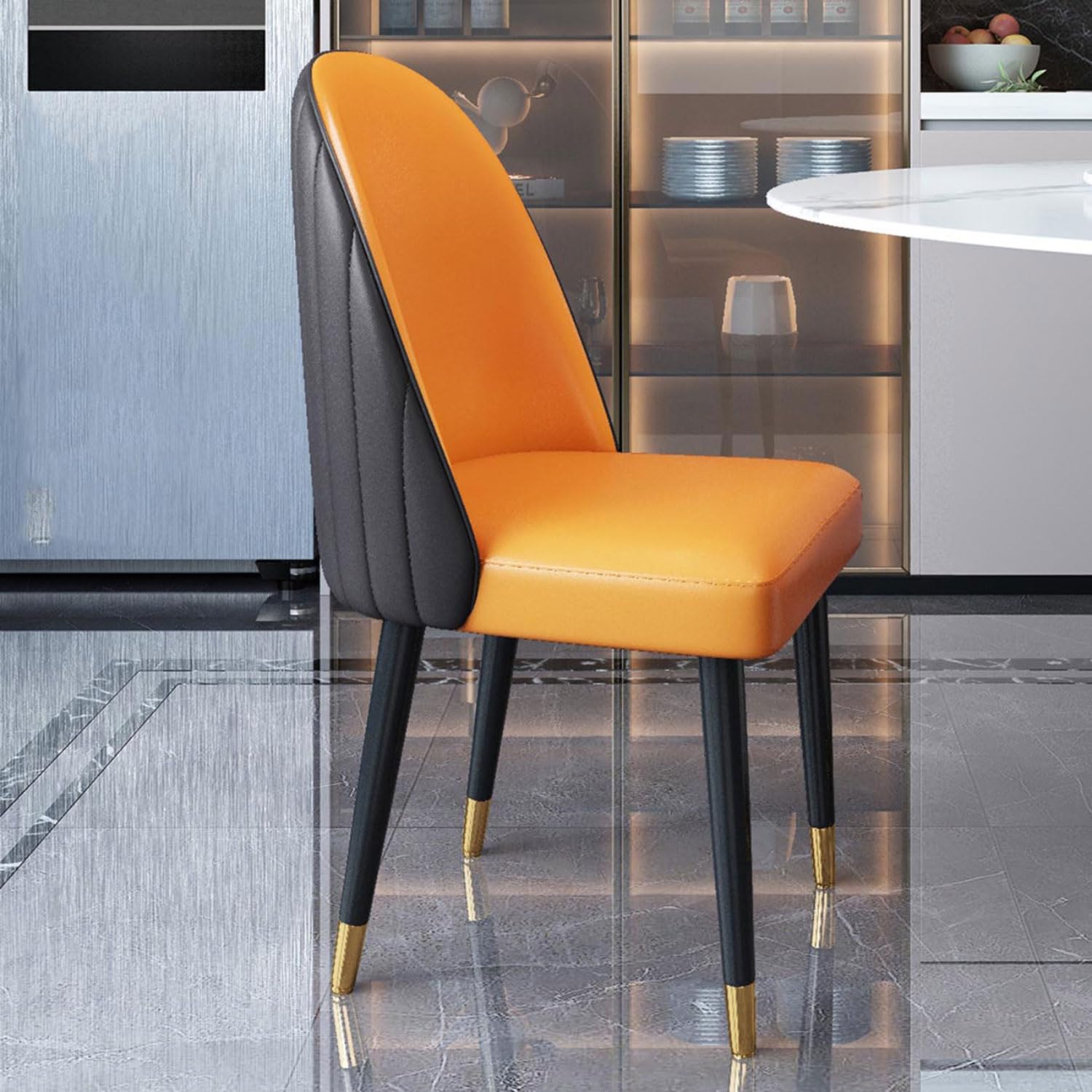 Chaise de cuisine rétro avec dossier confortable et assise en cuir design