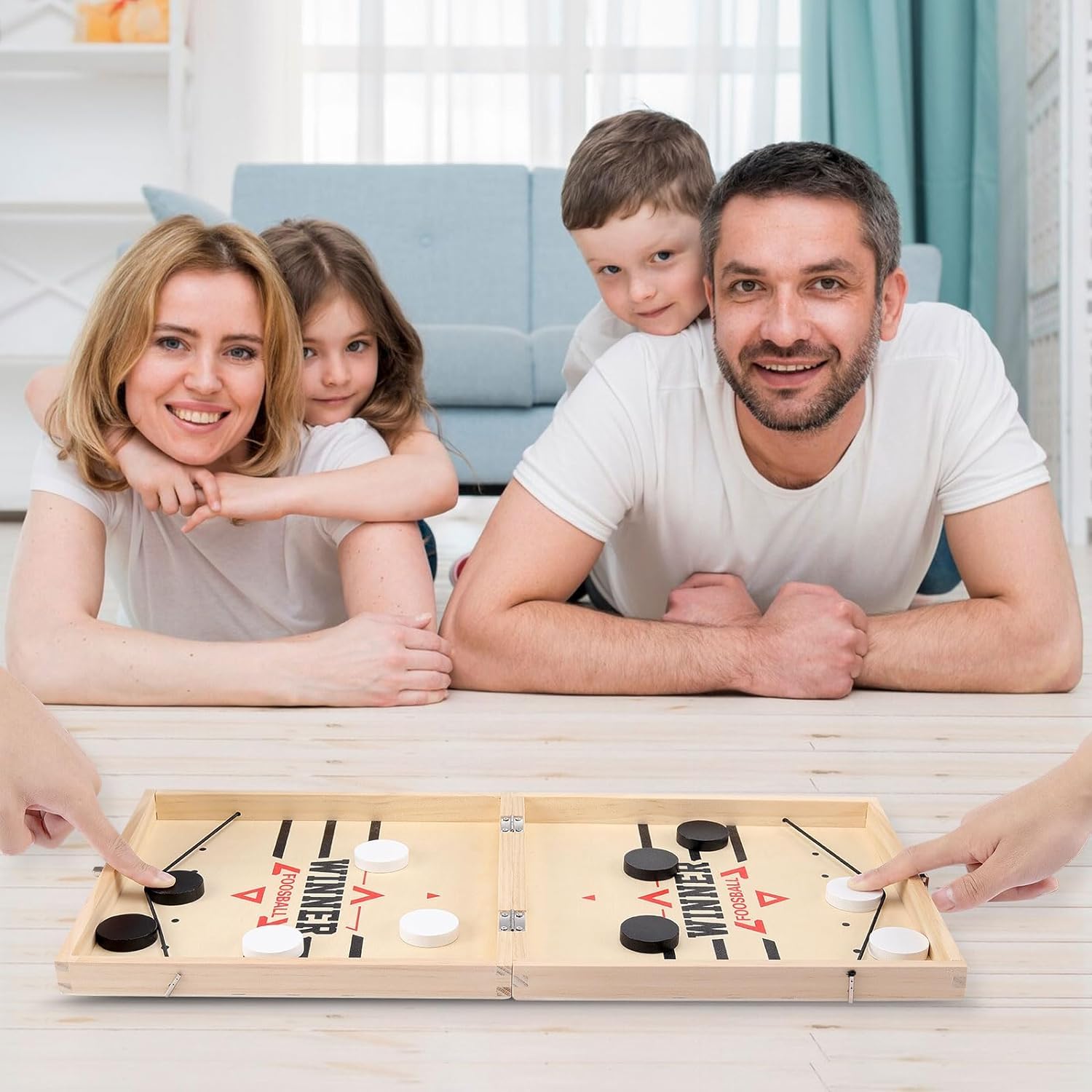 Faltbar Hockey Brettspiel, 2 in 1 Tischhockey Katapult Brettspiel Holz, Fast Sling Puck Game, Portable Schachbrett, Brettspiele für Zwei Spieler with 16 Farben Wasserfarben Set, 6 Stücke Malschablonen