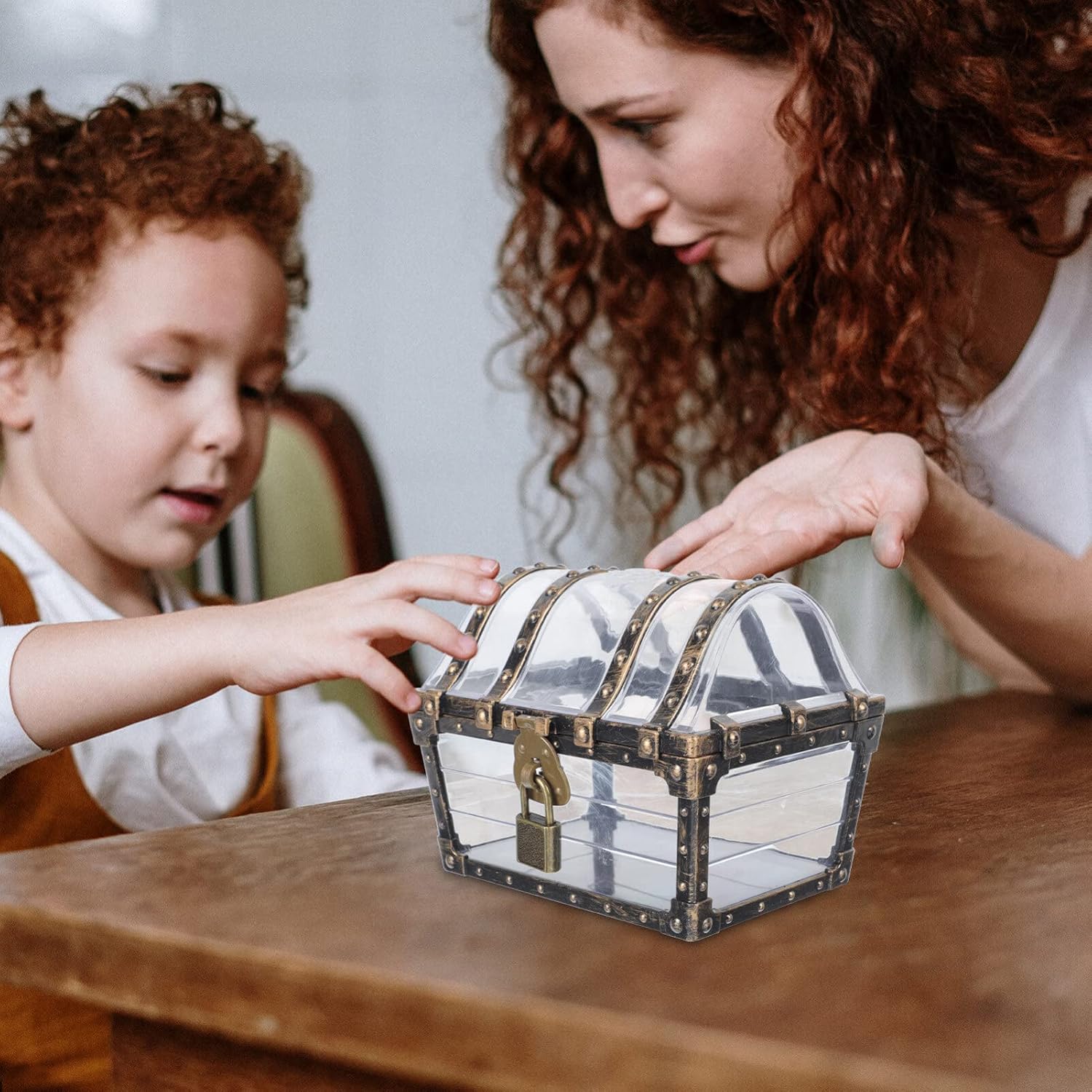 Alipis Clear Pirate Treasure Chest Toy for Kids 5.11X4.33X4.33In Plastic Treasure Box for Party Favors Decoration Candy Container Jewelry Storage Pirate Theme Play and Home Decor