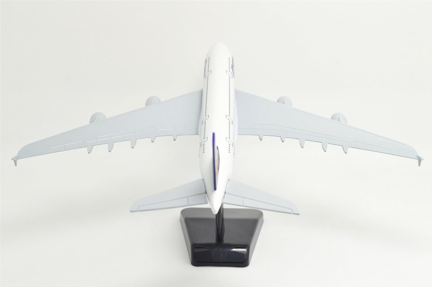 TANG DYNASTY(TM) 1:400 Standard Edition Air Bus A380 Lufthansa Metal Airplane Model Plane Toy Plane Model