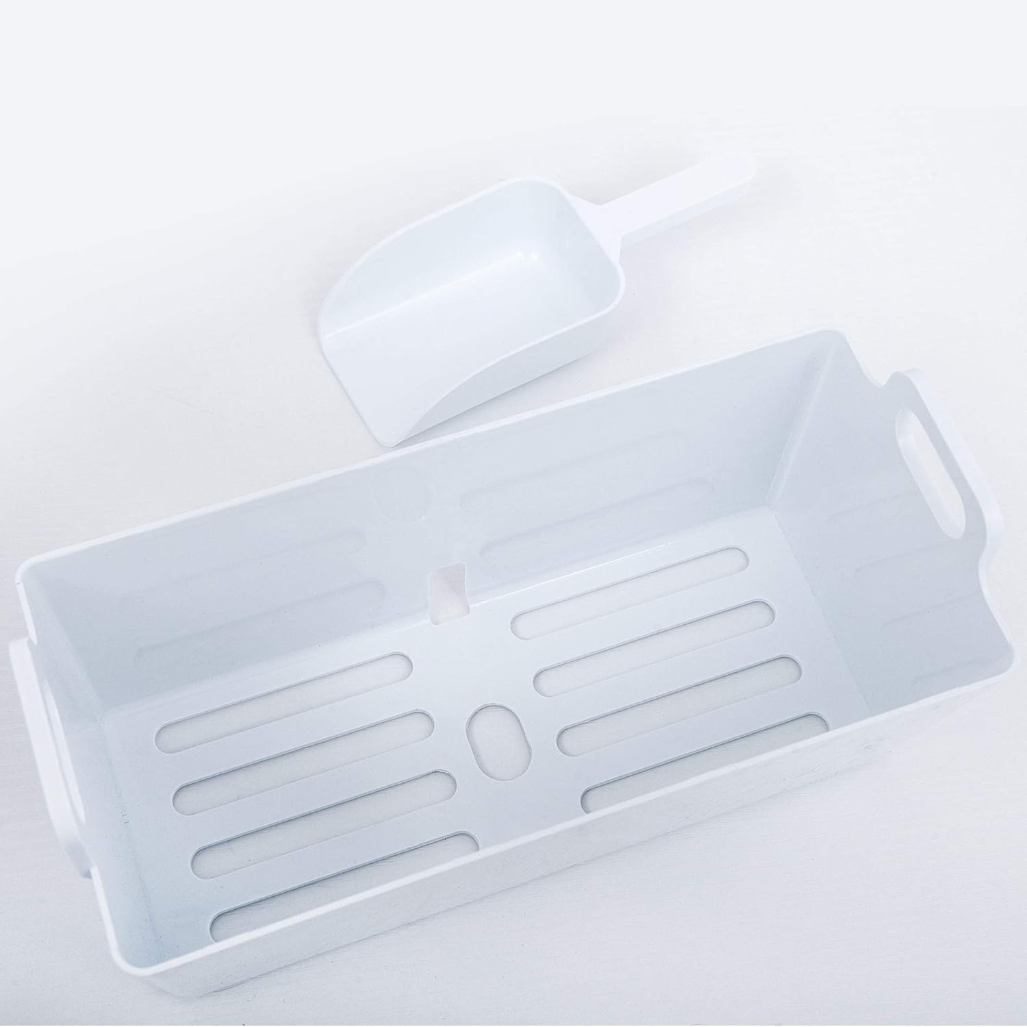 Ice scoop and basket