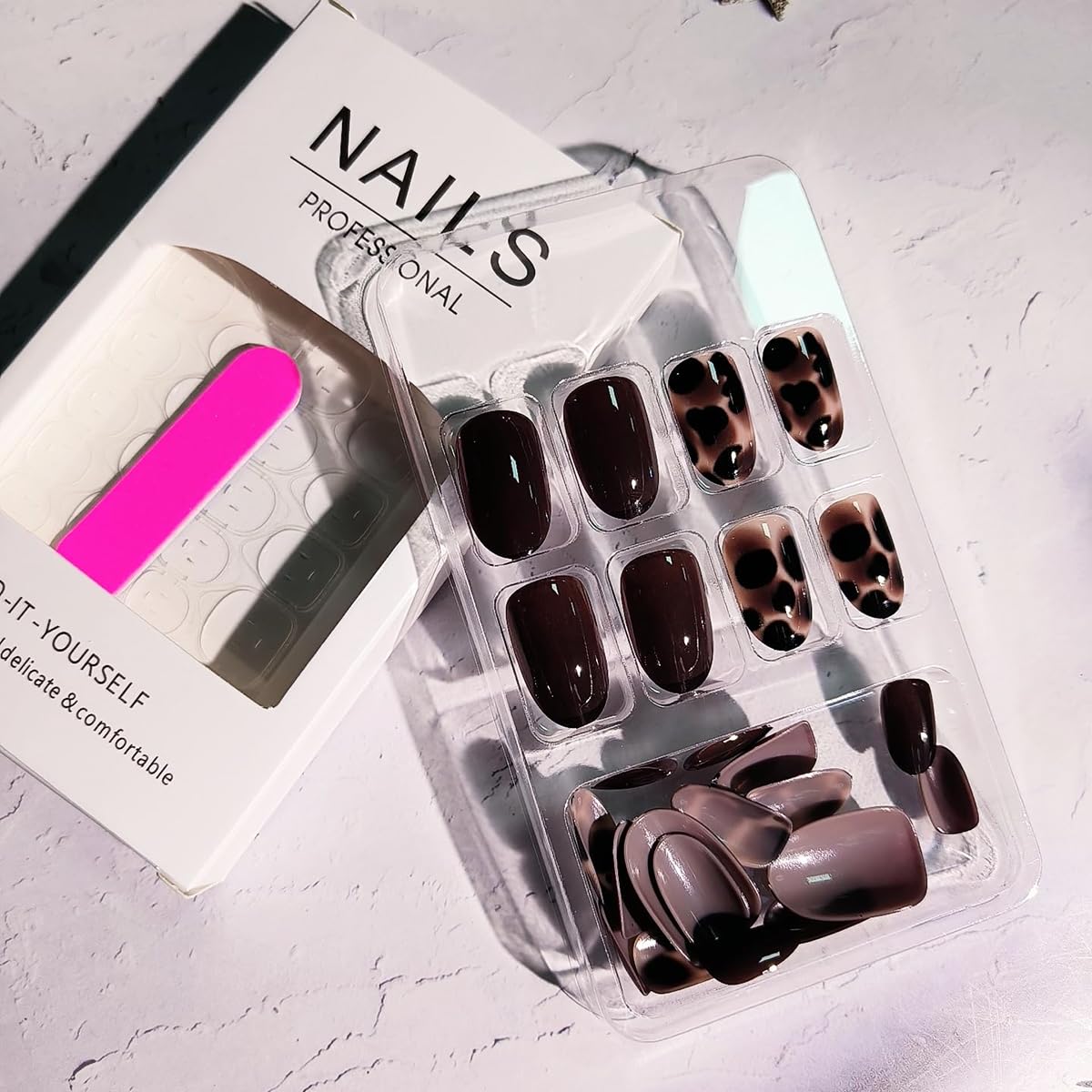 Short Oval Press on Nails Tortoise Shell Fake Nails with Design Brown Nails Press ons Cute Leopard Print False Nails Acrylic Artificial Full Cover Nail Tips Short Glue Stick on Nail for Women
