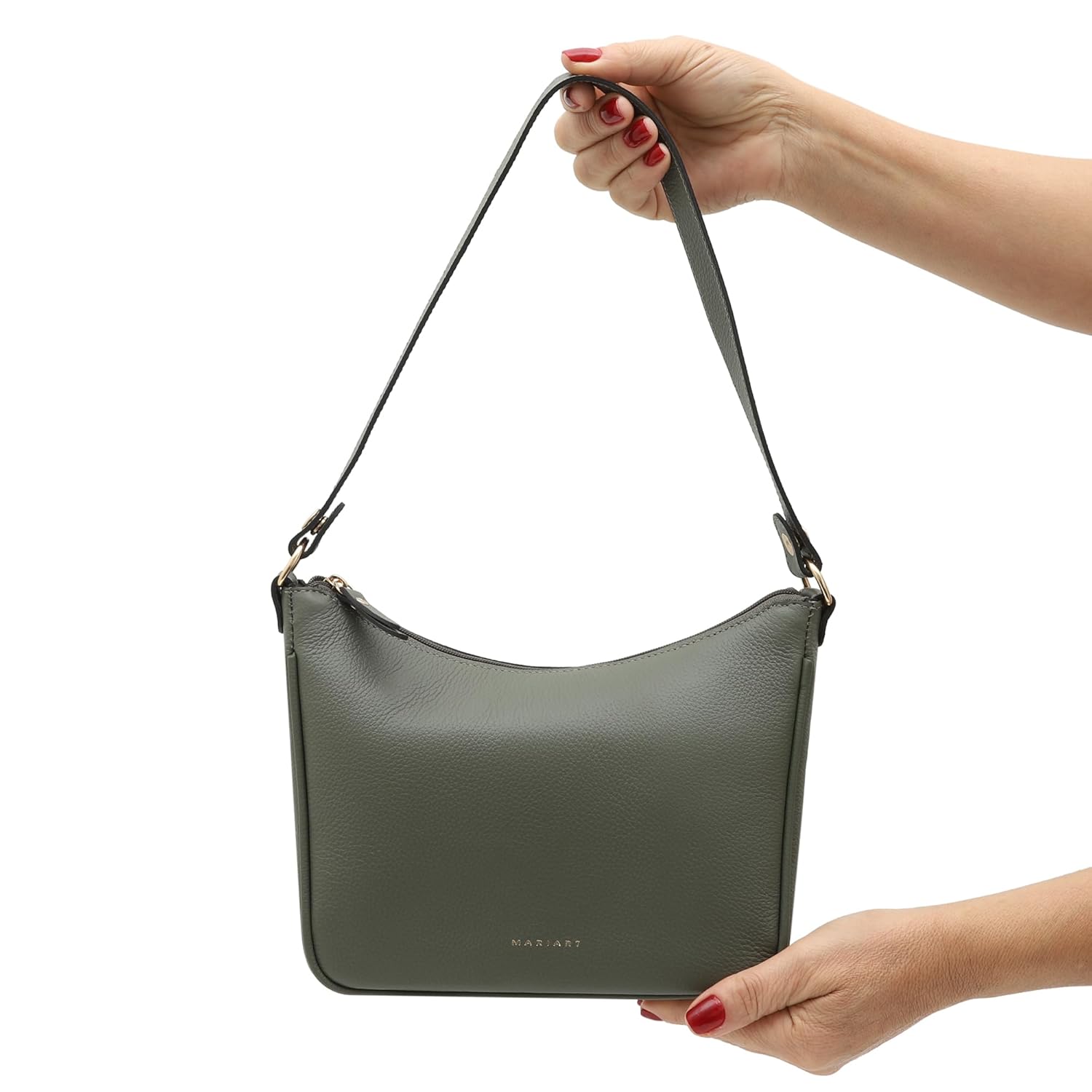 Mariart Macaúba Bolsa Transversal Feminina de Couro Bovino Legítimo em promoção! Veja a oferta e mais achadinhos de Bolsas 6 Hoje é o melhor dia para comprar Mariart Macaúba Bolsa Transversal Feminina de Couro Bovino Legítimo com aquele preço maroto! Promoção! Aproveite a oferta! 6
