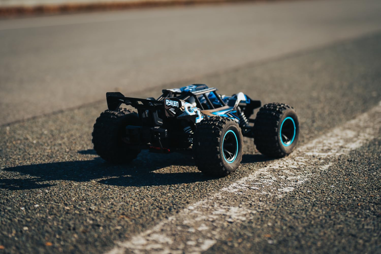 Carson 1:10 XS Ryken 100% RTR blau - Ferngesteuertes Auto, RC Buggy, inkl. Batterien und Fernsteuerung, Offroad Buggy, 40 km/h, RC Outdoor, 4WD