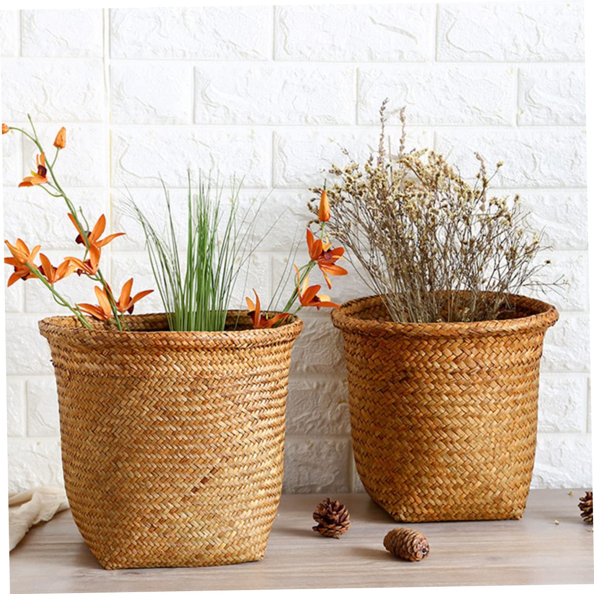 Cestini Intrecciati in Paglia Rotondi Decorativi Set di 2 per Rifiuti e Contenitore Portaoggetti Pratici e Facili da Spostare per Casa e Ufficio