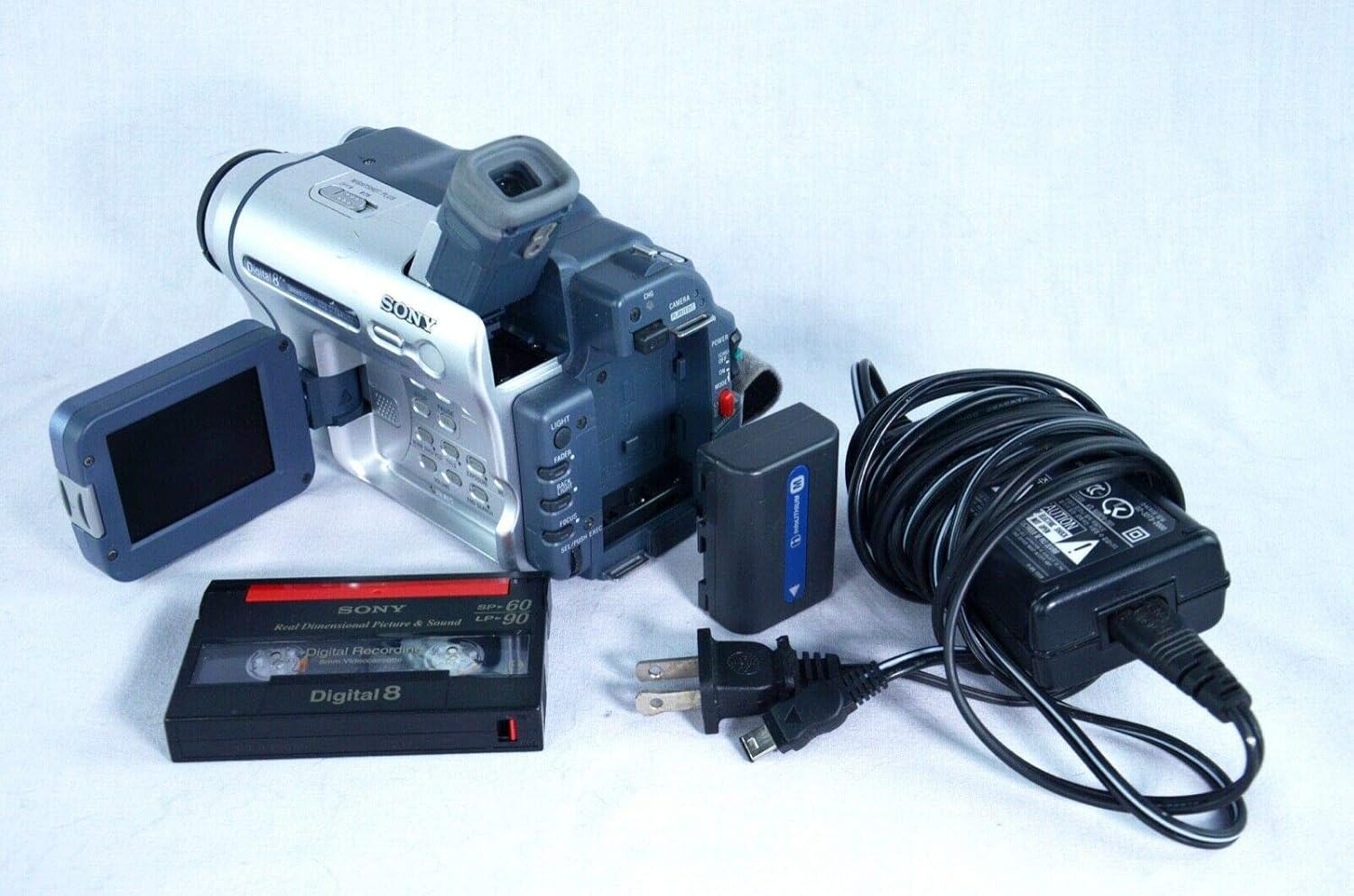 VINTAGE SONY HANDYCAM DCR-TRV265E PAL Camcorder - Read Description EUR 88,26 - FR