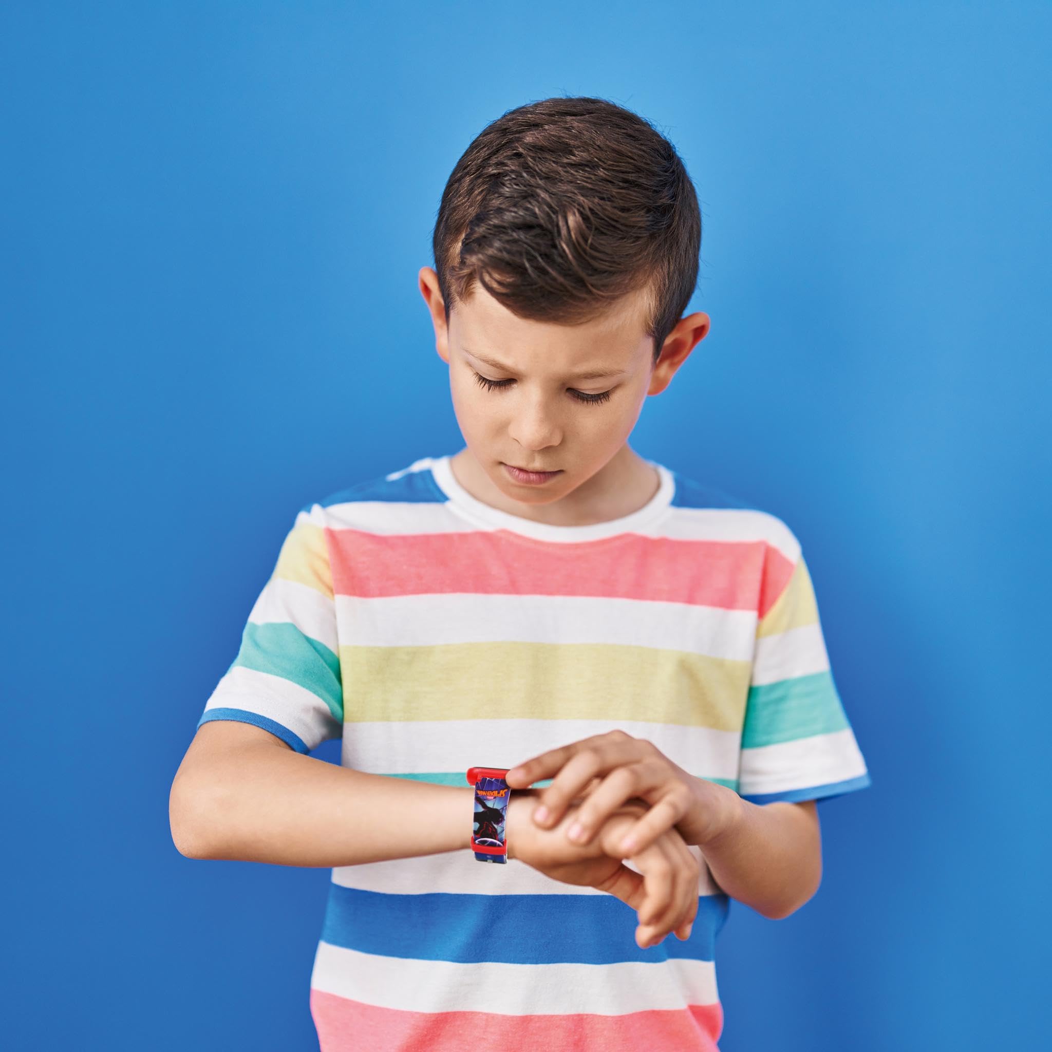 Lexibook, Spider-Man, Montre Appareil Photo Selfie, Écran Tactile HD, Appareil Photo 720p, Lecteur MP3, Haut-Parleur intégré, Dictaphone, Podomètre, 5 Jeux, Rouge/Bleu, DMW070SPLXB
