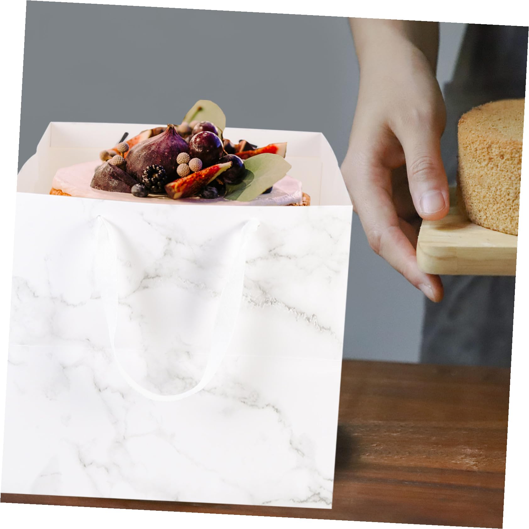 MALUGOGO 6 Stück pack Weiße Geschenktüten mit Marmoroptik Papiertüten mit Henkel Tragbar und Schlicht für Geschenkverpackung und Blumensträuße