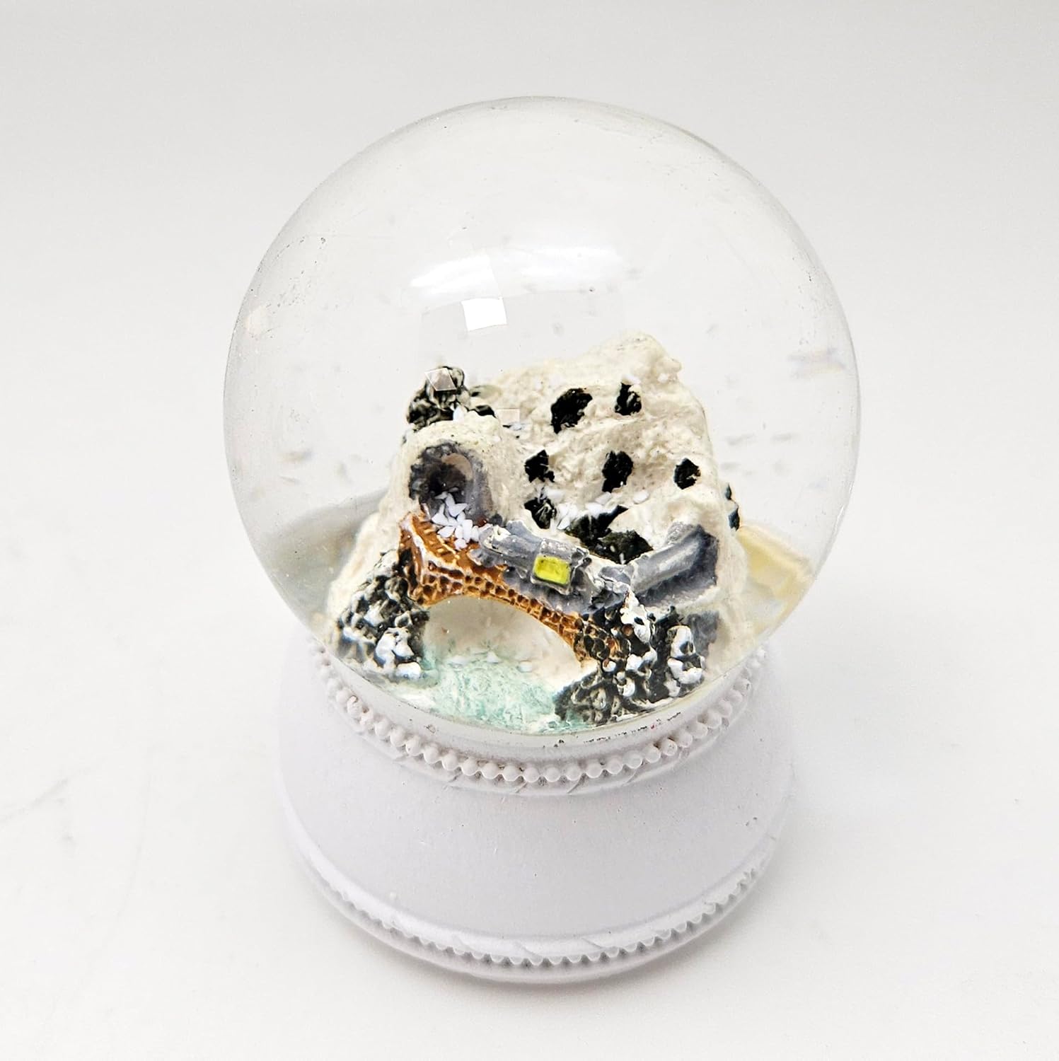 4 Cute Mini Snow Globes Christmas Winter and Deer on Base White Nostalgia Diameter 45 mm 20264abc-263