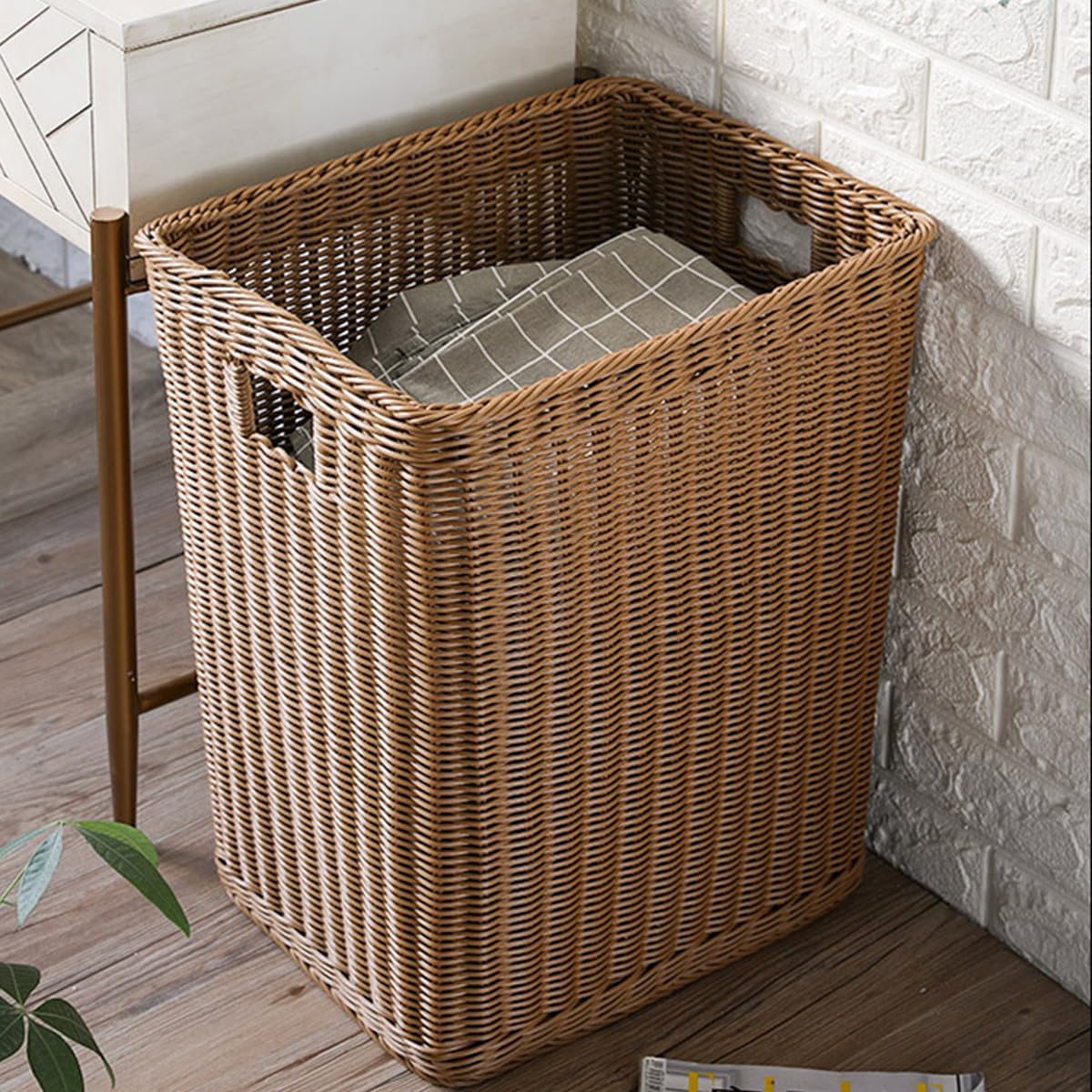 Amazon｜プラスチック製収納バスケット、ハンドル付き編み