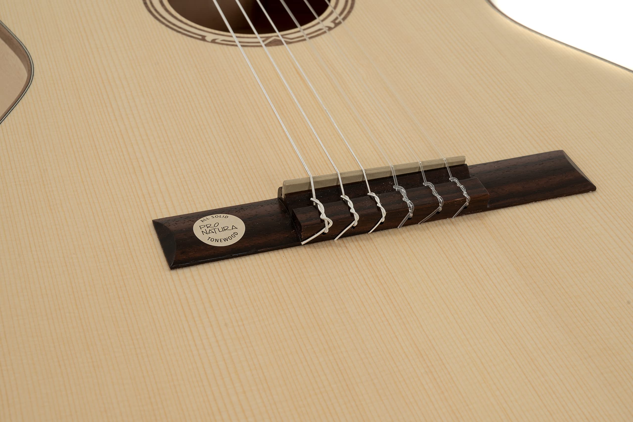 GEWA chitarra da concerto, chitarra classica Pro Natura Gold - misura 4/4 - tavola armonica in abete massello - fondo/fasce in acero massello - colore naturale - satinata