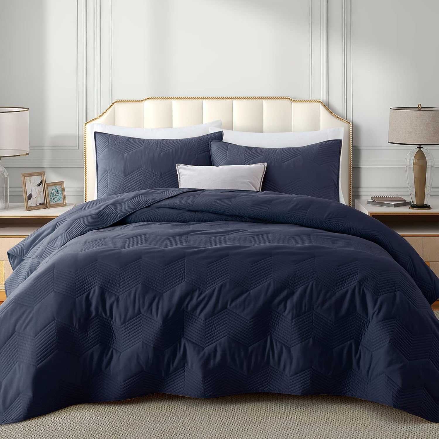 Lavsiry King Size Navy Quilt Set with Chevron Pattern, Summer Lightweight Microfiber