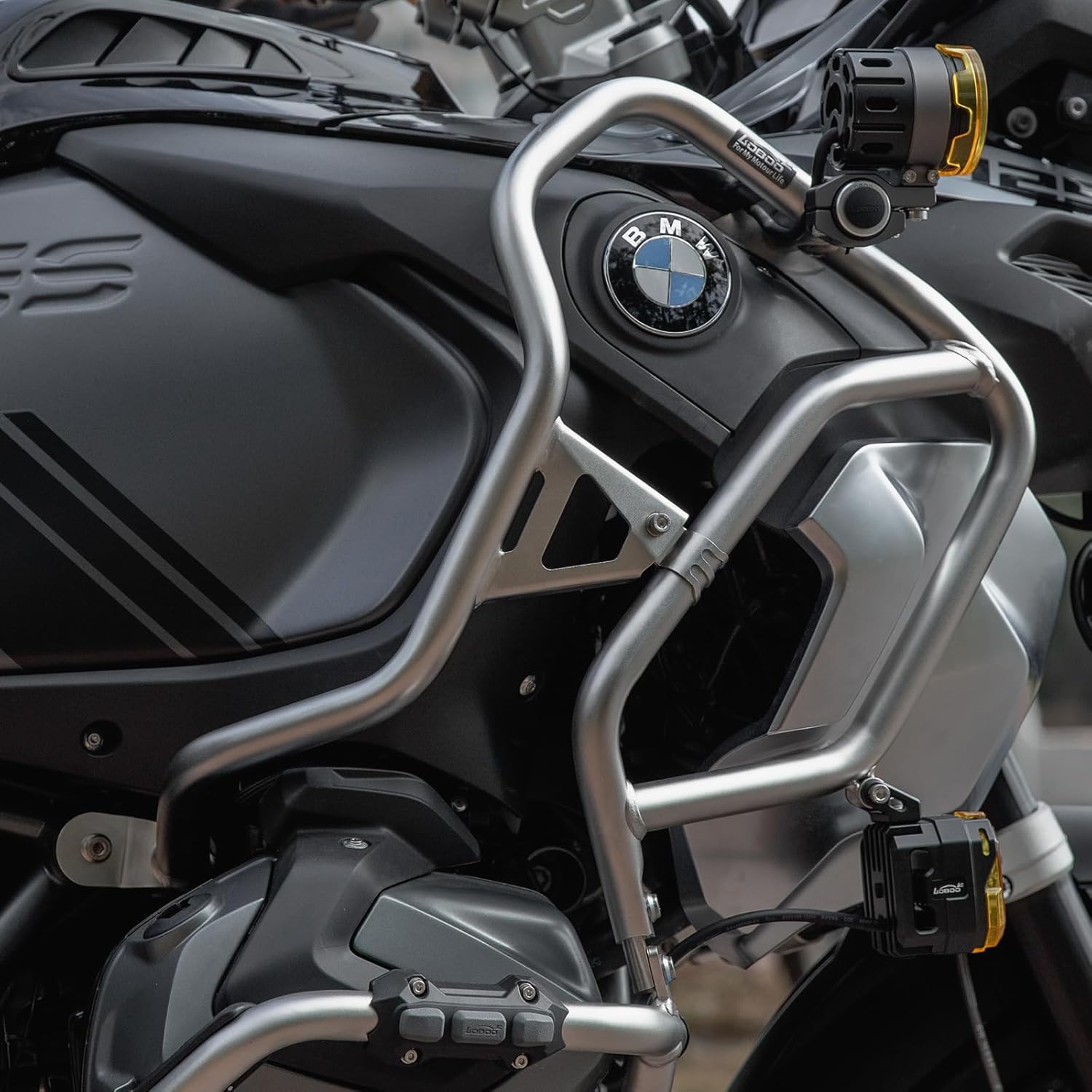 Motorcycle Fuel Ttank Crash Bar，Compatible With BMW R1250GS ADV （2019-），Engine Guard Highway Bar Lossless Installation Neat And Solid Weld