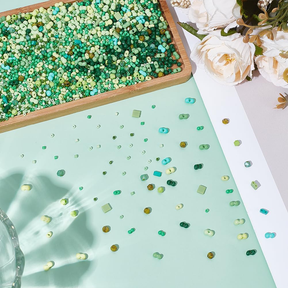 WADORN 3970Pcs Glass Green Assorted Beads Set, 32 Styles Loose Tube Round Spacer Seed Beads Aesthetic Bulk Spacers 2-Hole for DIY Crafts Bracelets Necklace Earrings Jewelry Making Phone Charm