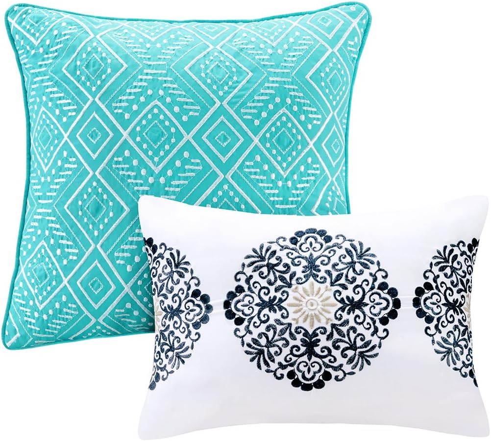Intelligent Design Cozy Comforter Set Casual Boho Pieced Design, Modern All Season Bedding Set with Matching Sham, Decorative Pillow, Twin/Twin XL, Arissa Green/Yellow 4 Piece (ID10-751)