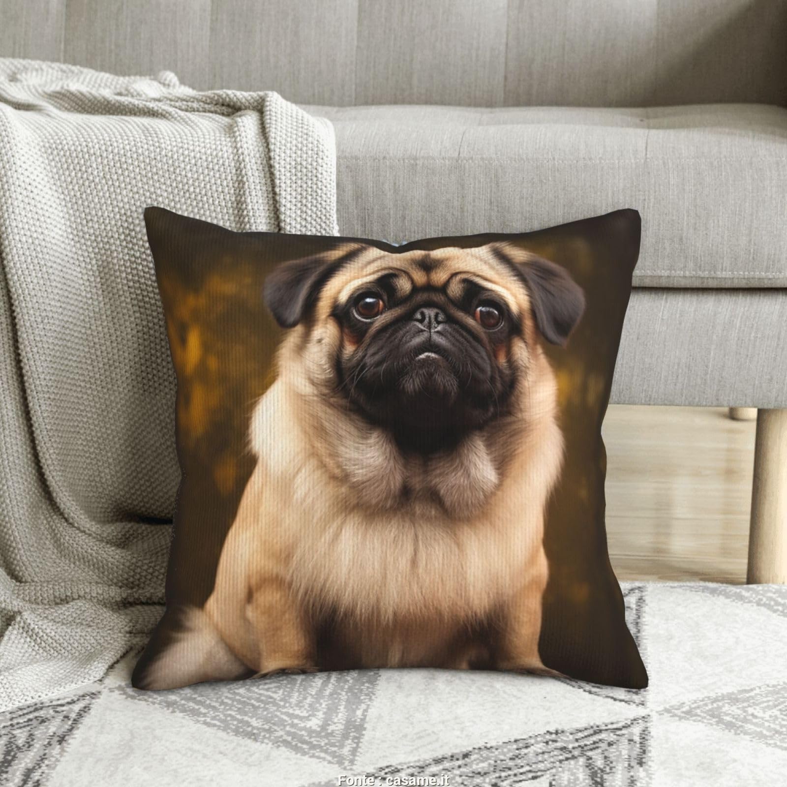 Coussin carlin en velours côtelé pour un salon moderne et chaleureux