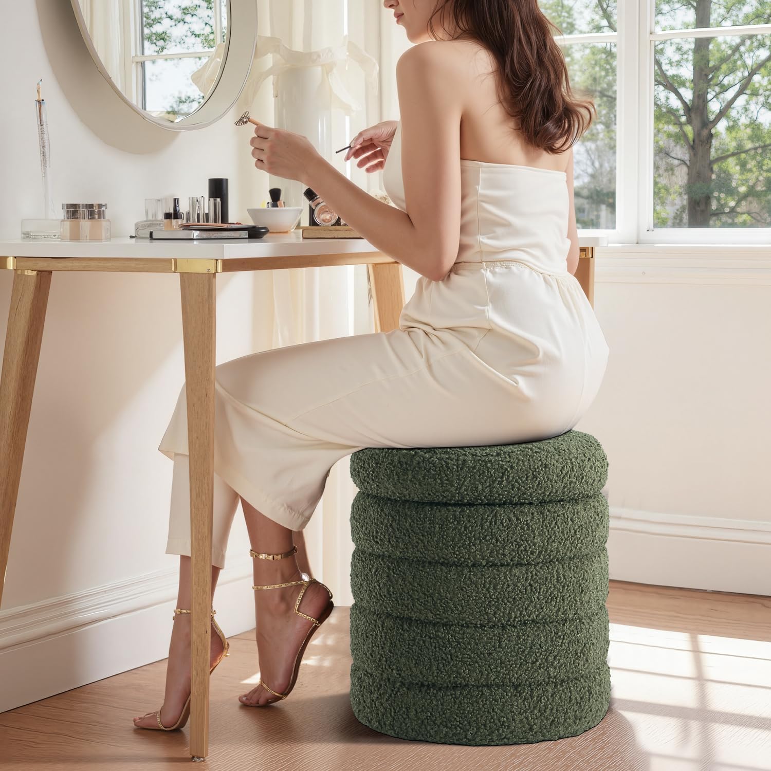 Get Set Style Modern Round Ottoman with Soft Padded Seat, Storage Vanity Chairs for Makeup, Upholstered Footrest Stool Ottoman Foot Stool for Living Room, Bedroom