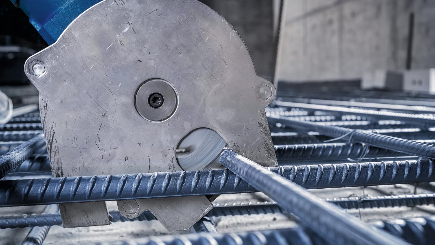 Bosch 1x PRO Steel Akku-Bewehrungsstahlschneider, 136 x 1,6/1,1 x 20 (für Stahl, Ø 136 mm, Professional Zubehör Armierungsschneider)