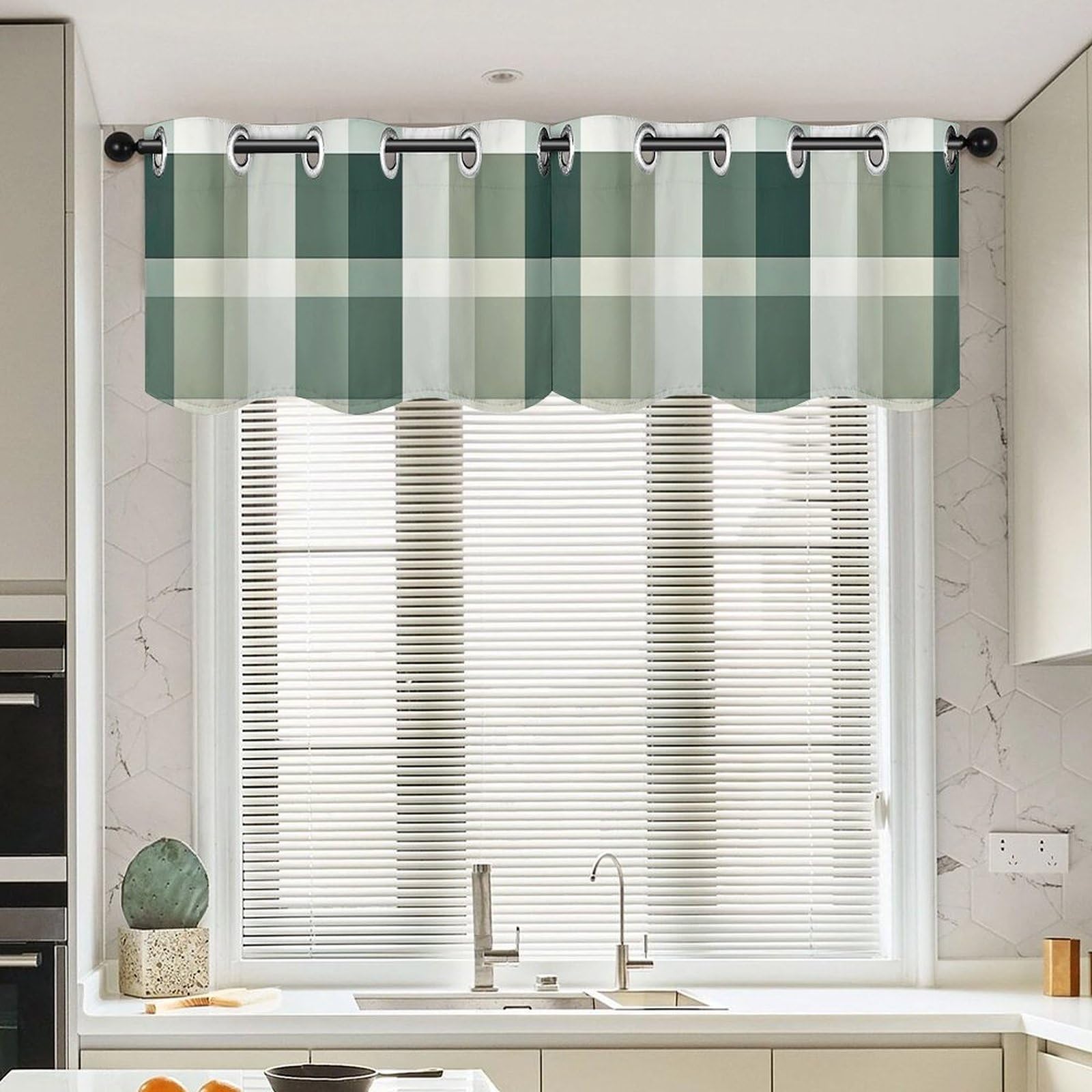 Cenefa de búfalo verde en cortinas de cocina de estilo étnico hechas para ventanas cortas