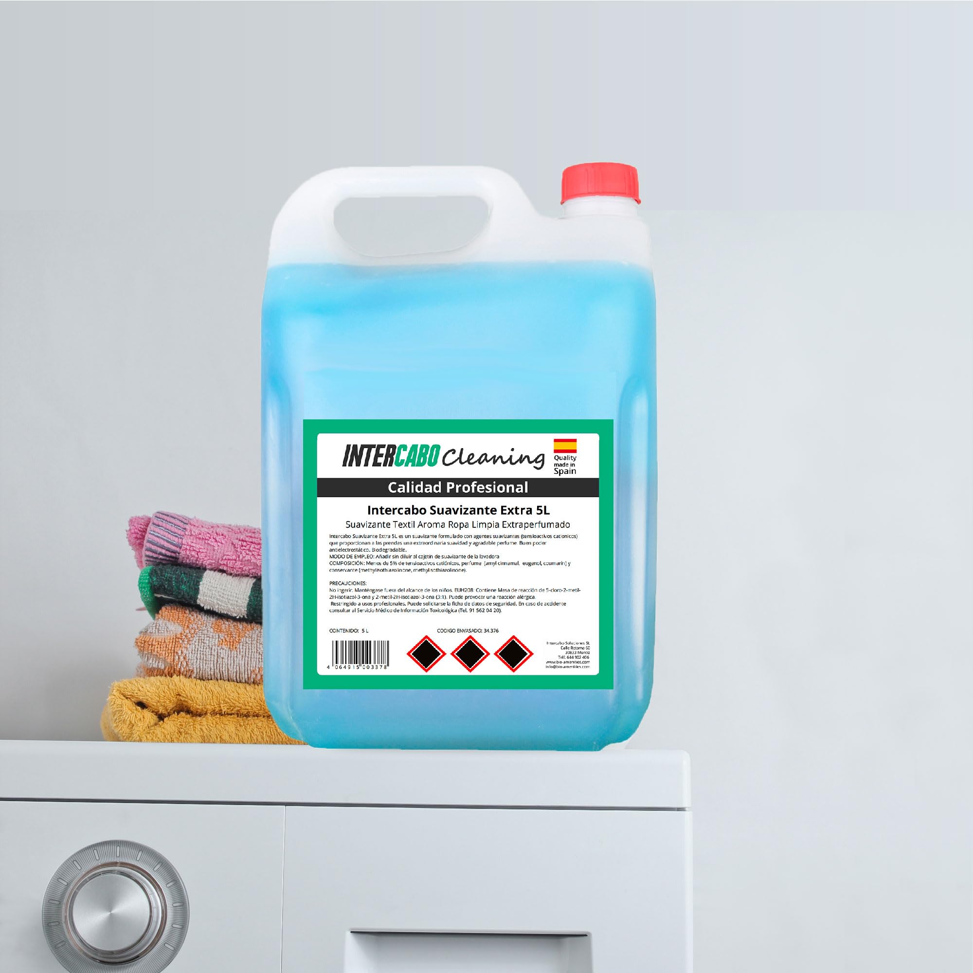 4 Garrafas suavizante ropa 5 litros - total 20L - fórmula concentrada con fragancia duradera - suavidad y frescura para textiles - uso intensivo en hoteles, lavanderías y colectividades - Intercabo