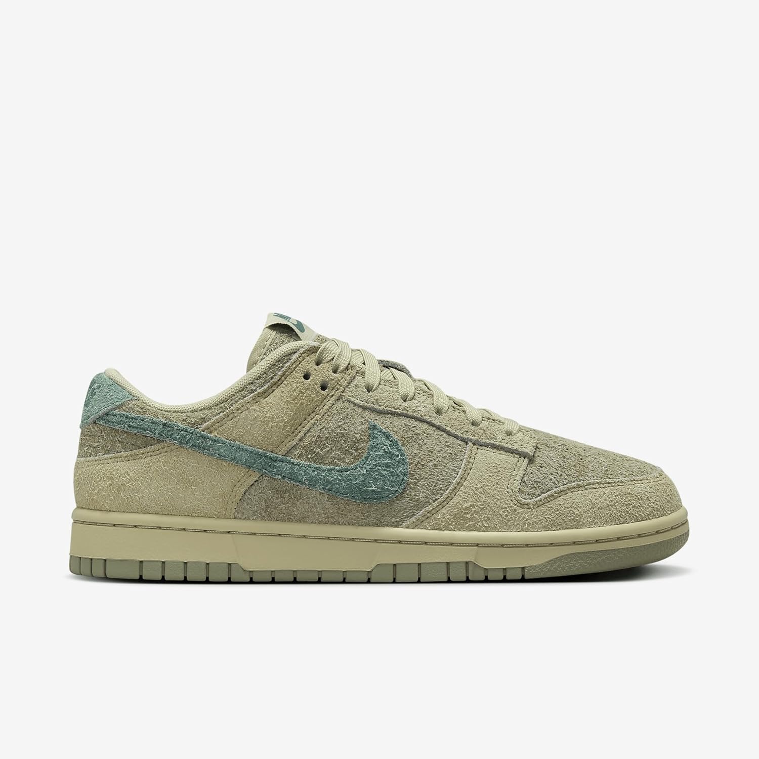 Nike Women's Dunk Low Sneaker - Image 3