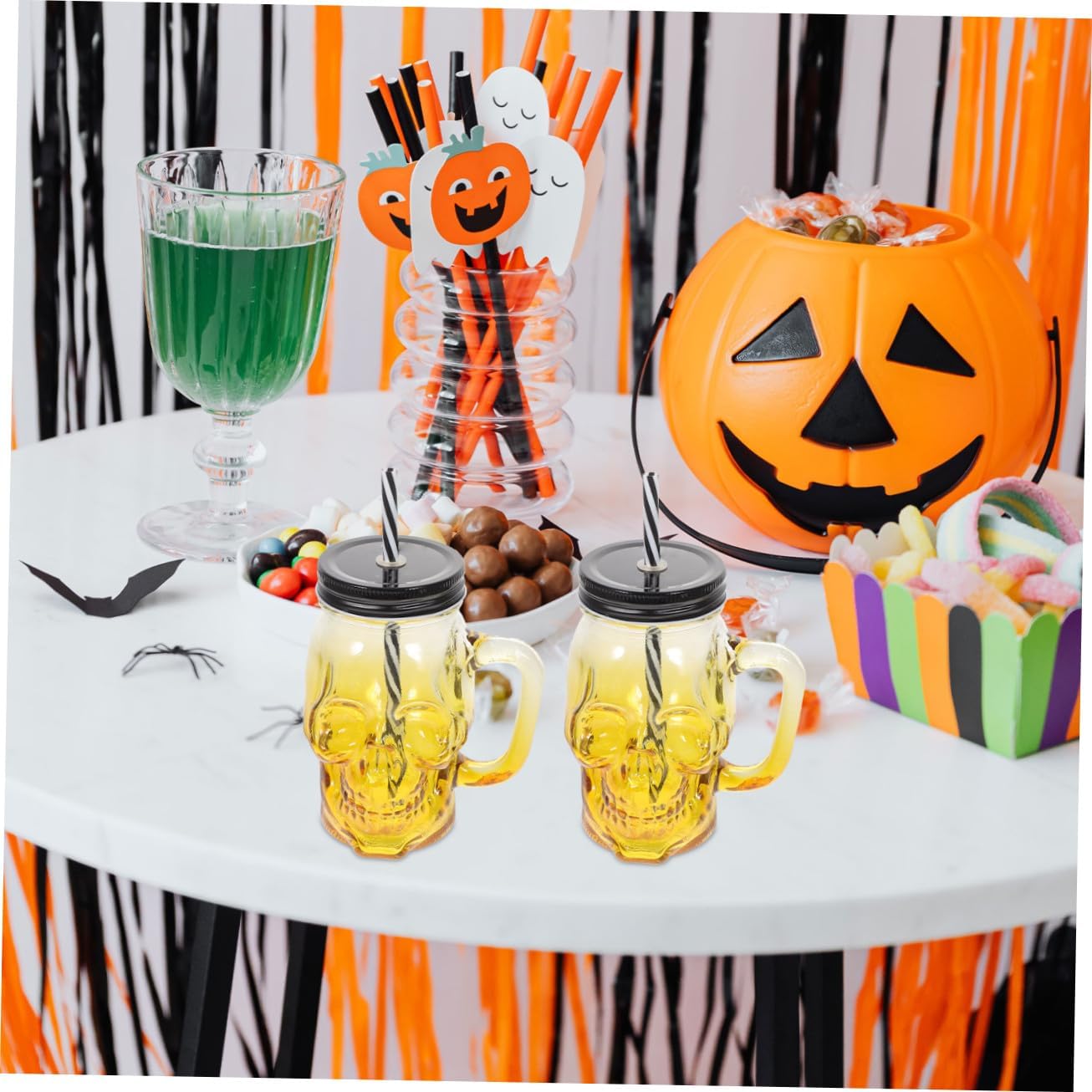 ABOOFAN Halloween Gradient Skull Glass Cup with Handle 500ml, 2pcs Party Beer and Beverage Glasses with Lid and Straw, Halloween Skull Drinkware for Festive Decorations Random Color