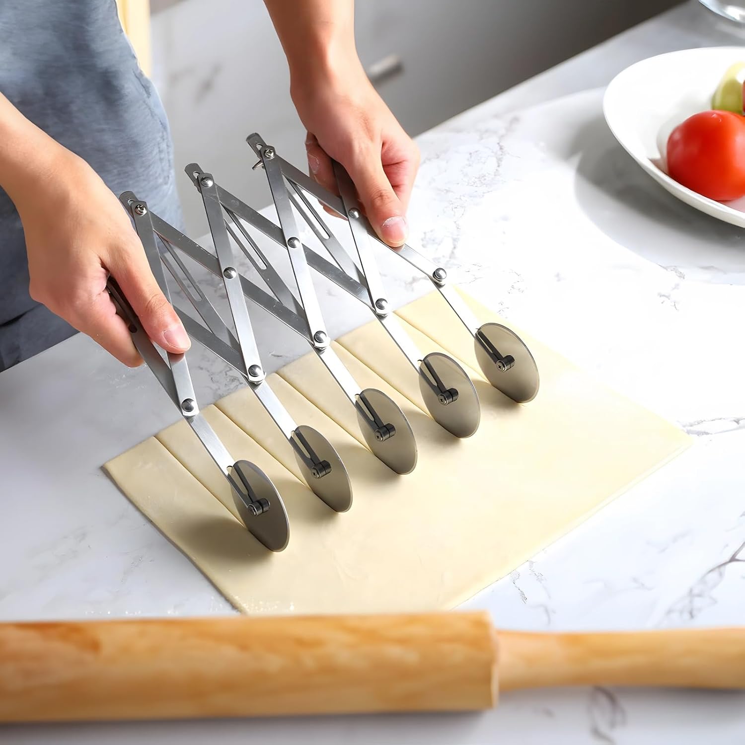 Professional Baking for Dough Slicer, Cookie, Pie Crust, Pasta, Pizza, Handle with 9.6-Inch Expandable Stainless Steel Pastry Divider, Professional Five-Wheel Pizza Cutter Roller