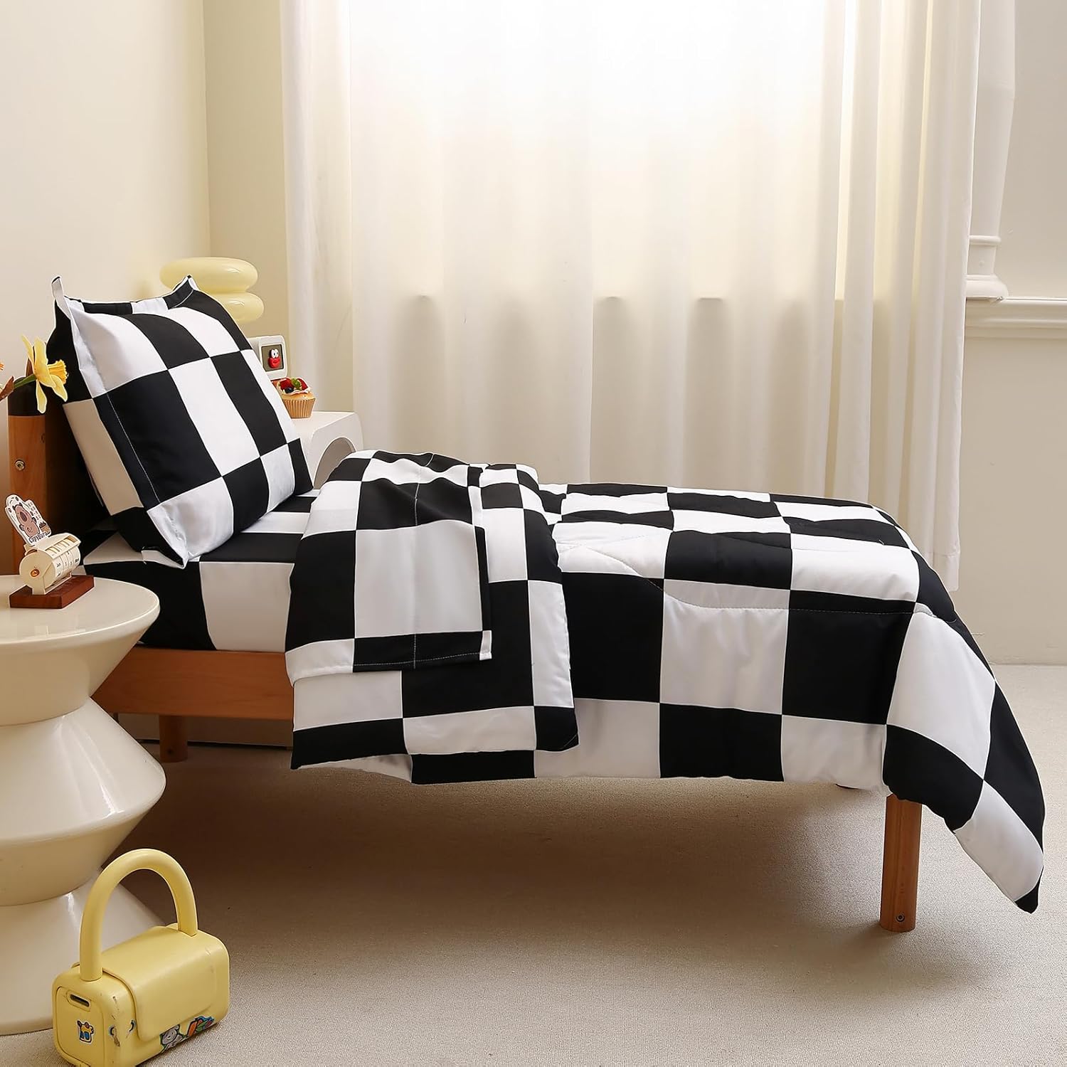 Caressma Checkered Toddler Bedding Set, Classic Black and White Plaid Bed Set, Fluffy Grid Buffalo Plaid 4 Pieces Kids Comforter Bed Set with Comforter, Fitted Sheet, Flat Sheet, Pillowsham