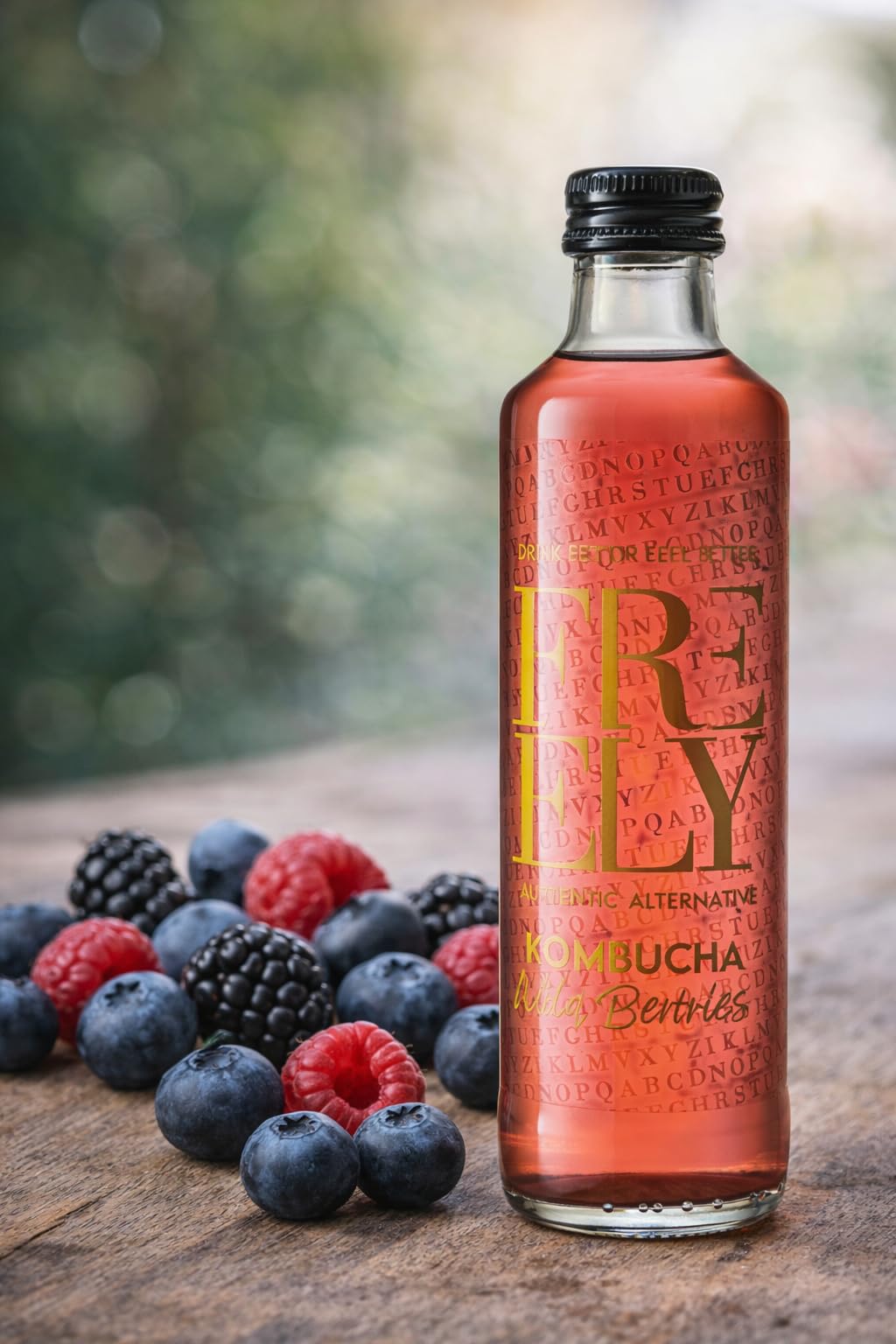 Freely Kombucha Wild Berry, Bevanda Fermentata a Base di Tè Sencha, Gusto Frutti di Bosco, Basso Contenuto di Zuccheri, 12 x 250 ml