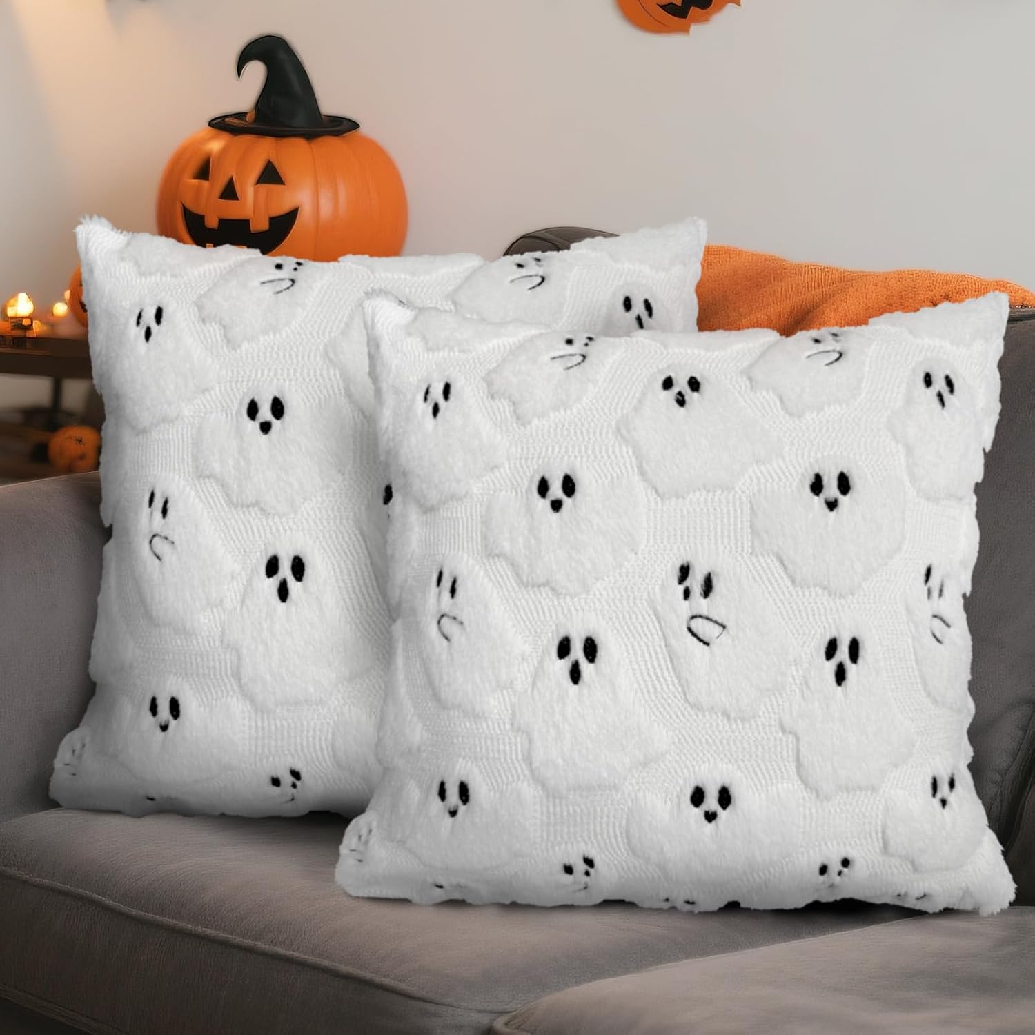 MEHOFOND Halloween Pillow Covers 20x20, Set of 2 White Ghost Decorations Throw Pillow Cases, Soft Plush Faux Fur, Halloween Fluffy Plush Pillow Cases Cushion Case for Sofa Bedroom Porch Home Decor
