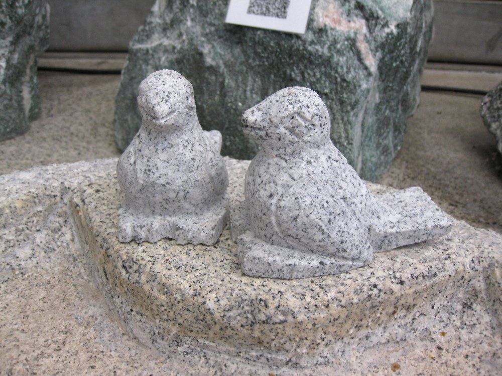 Vogeltränke rund, mit Vogelpärchen