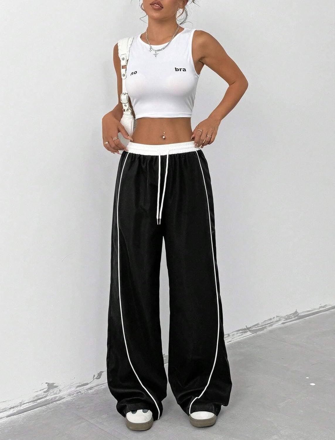 ZAFUL Womens Parachute Pants Y2K Wide Leg Cargo Sweatpants Drawstring Waist Jogger Pants with Pockets - Image 3