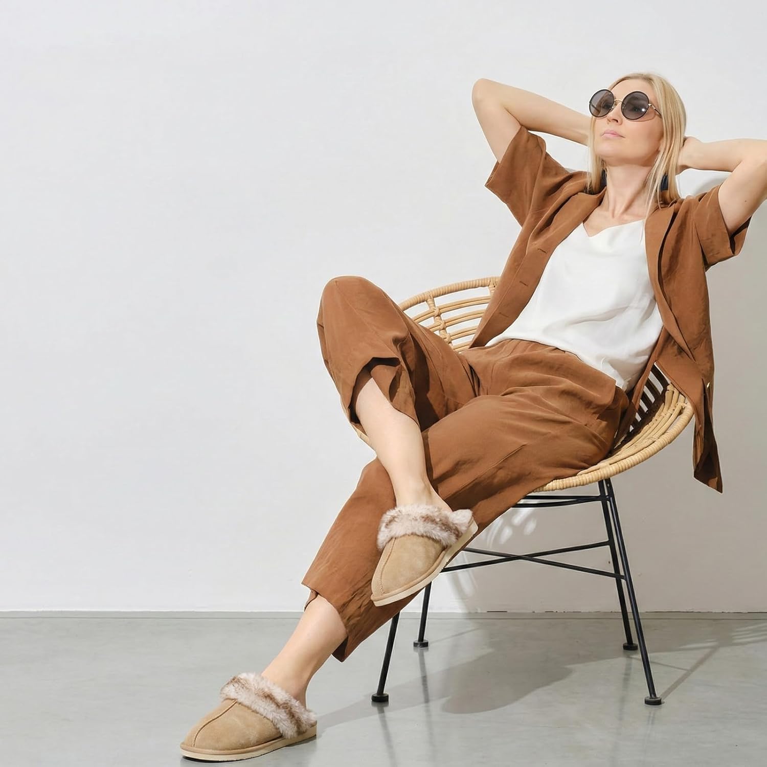 Besroad Winter Fuzzy House Slippers Sandals Plush Faux Fur Fluffy Flats Slippers Warm Slide Shoes for Women - Image 2