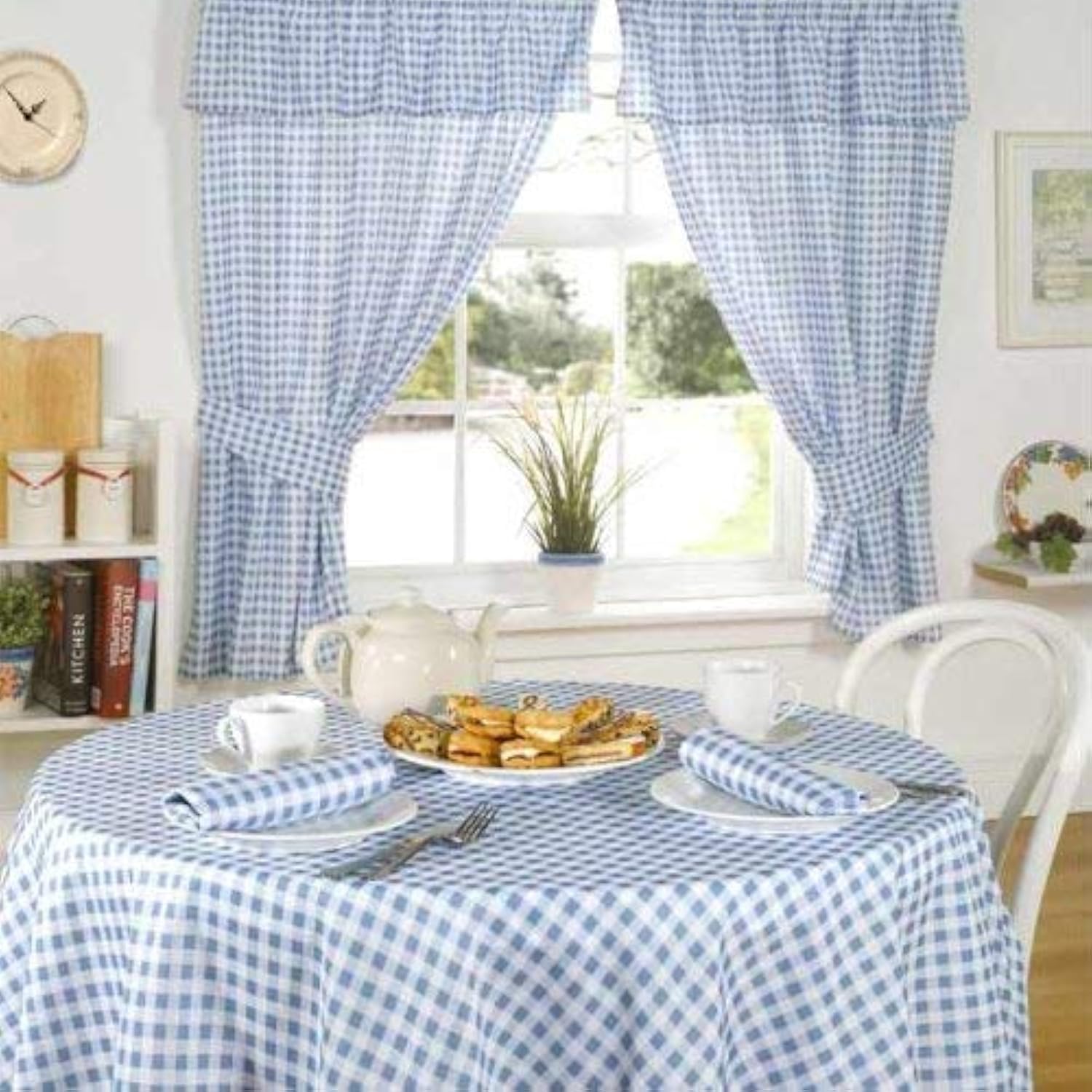 Emma Barclay Molly - Gingham Table Cloth in Blue - 50x70 (127x178cm)