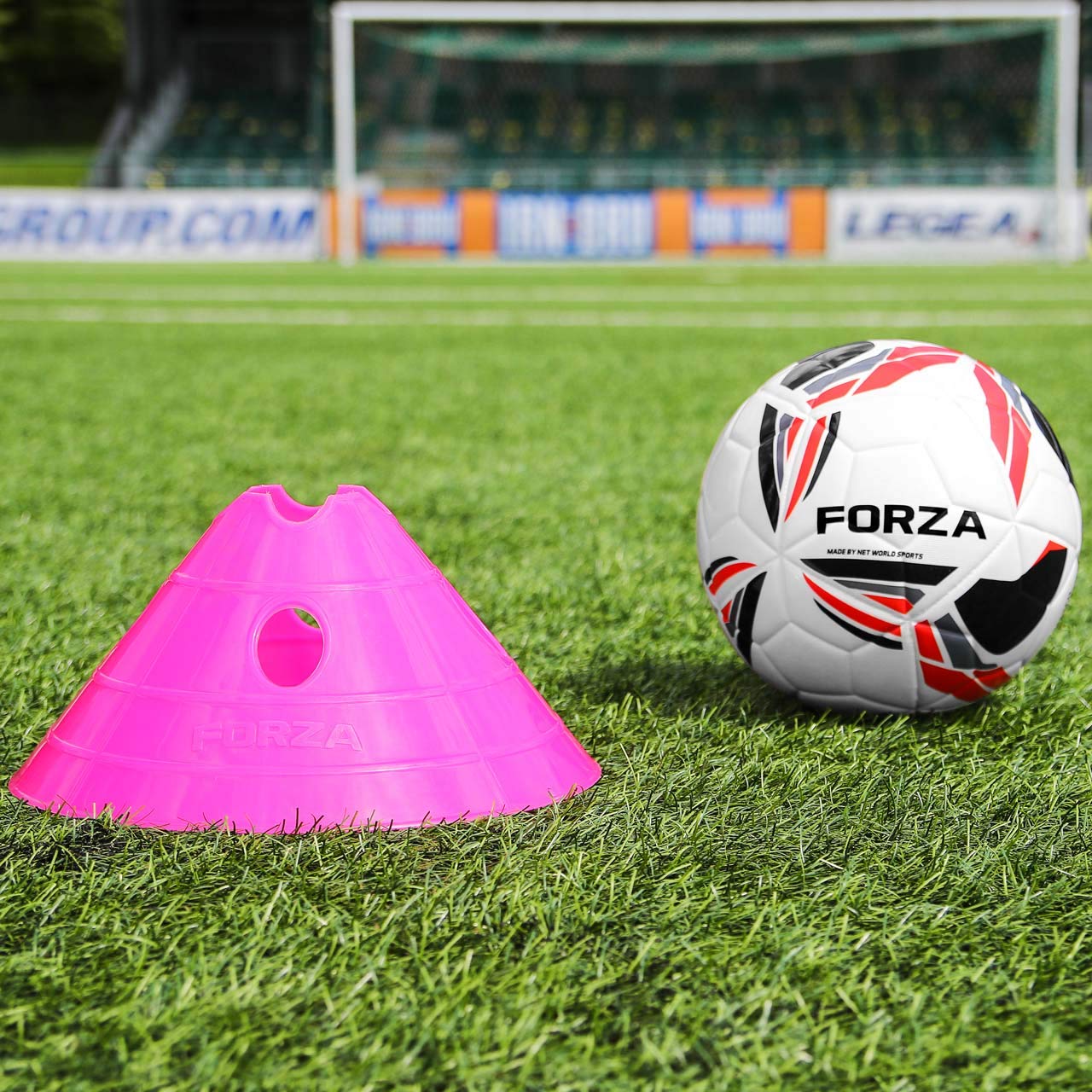 FORZA Fußball-SuperCone-Trainingsmarkierungskuppeln [20er-Pack] – Jumbo 14 cm Kegel für Geschwindigkeits- und Beweglichkeitsübungen – langlebiges, wetterfestes PVC – 8 Farboptionen